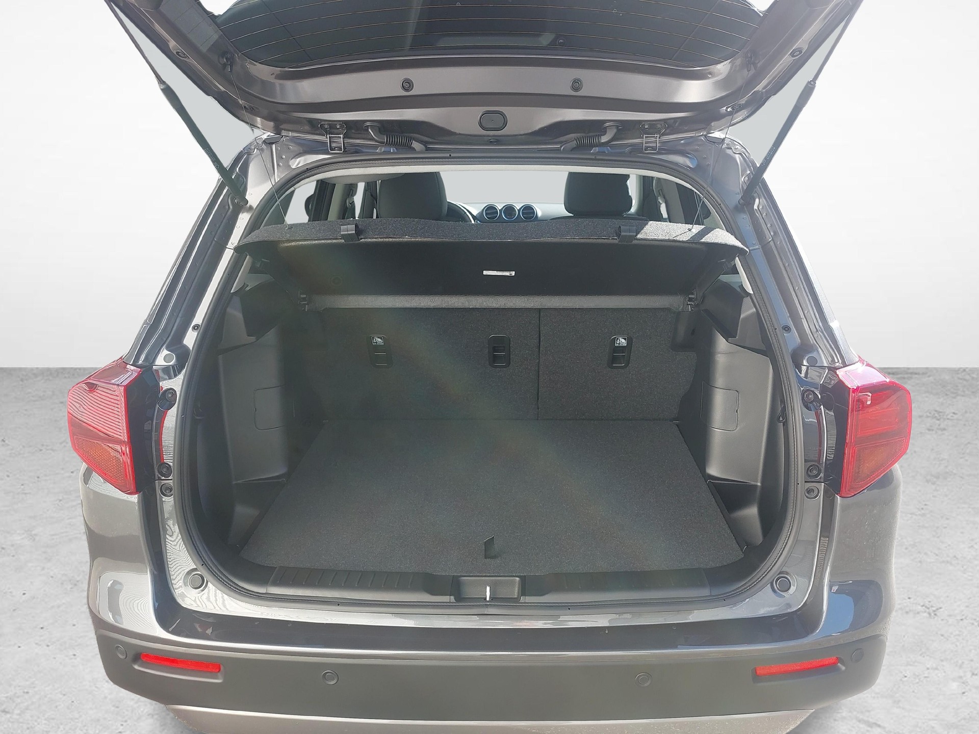 SUZUKI Vitara 1.4 T Sakura Top Hybrid 4x4 / 1.99% Leasing-image-11
