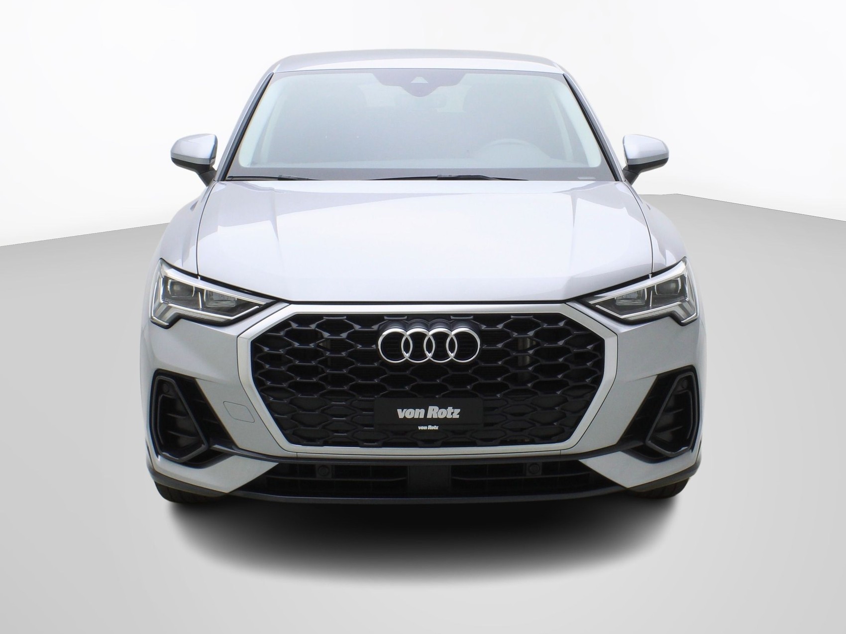 AUDI Q3 Sportback 45 TFSI e S-Tronic-image-5