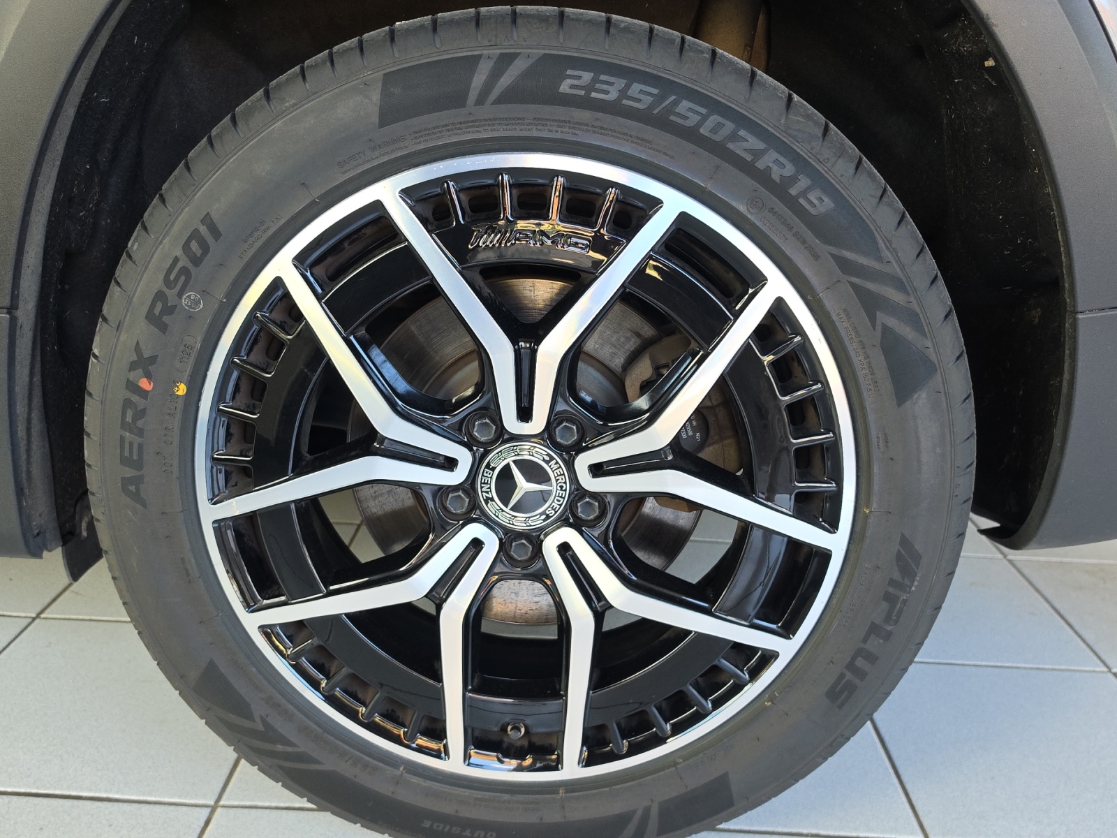 MERCEDES-BENZ EQB 350 AMG Line 4Matic-image-21
