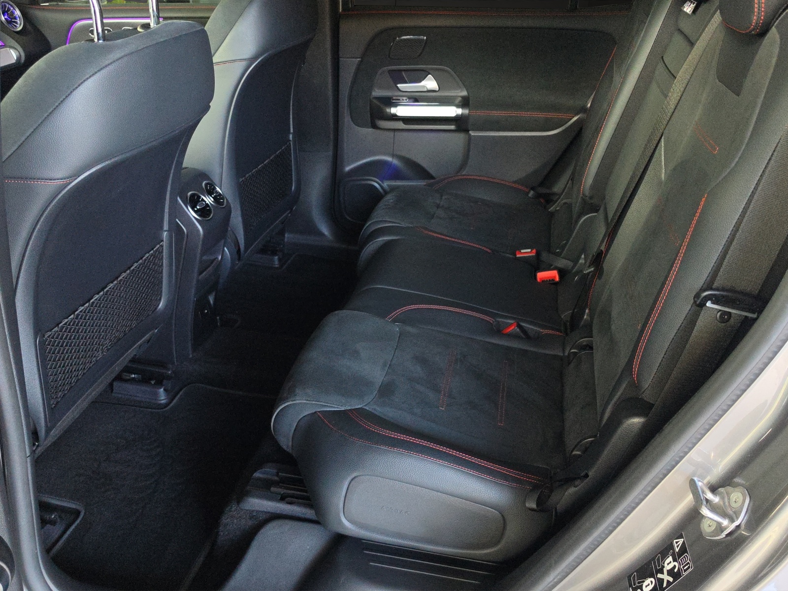 MERCEDES-BENZ EQB 350 AMG Line 4Matic-image-11