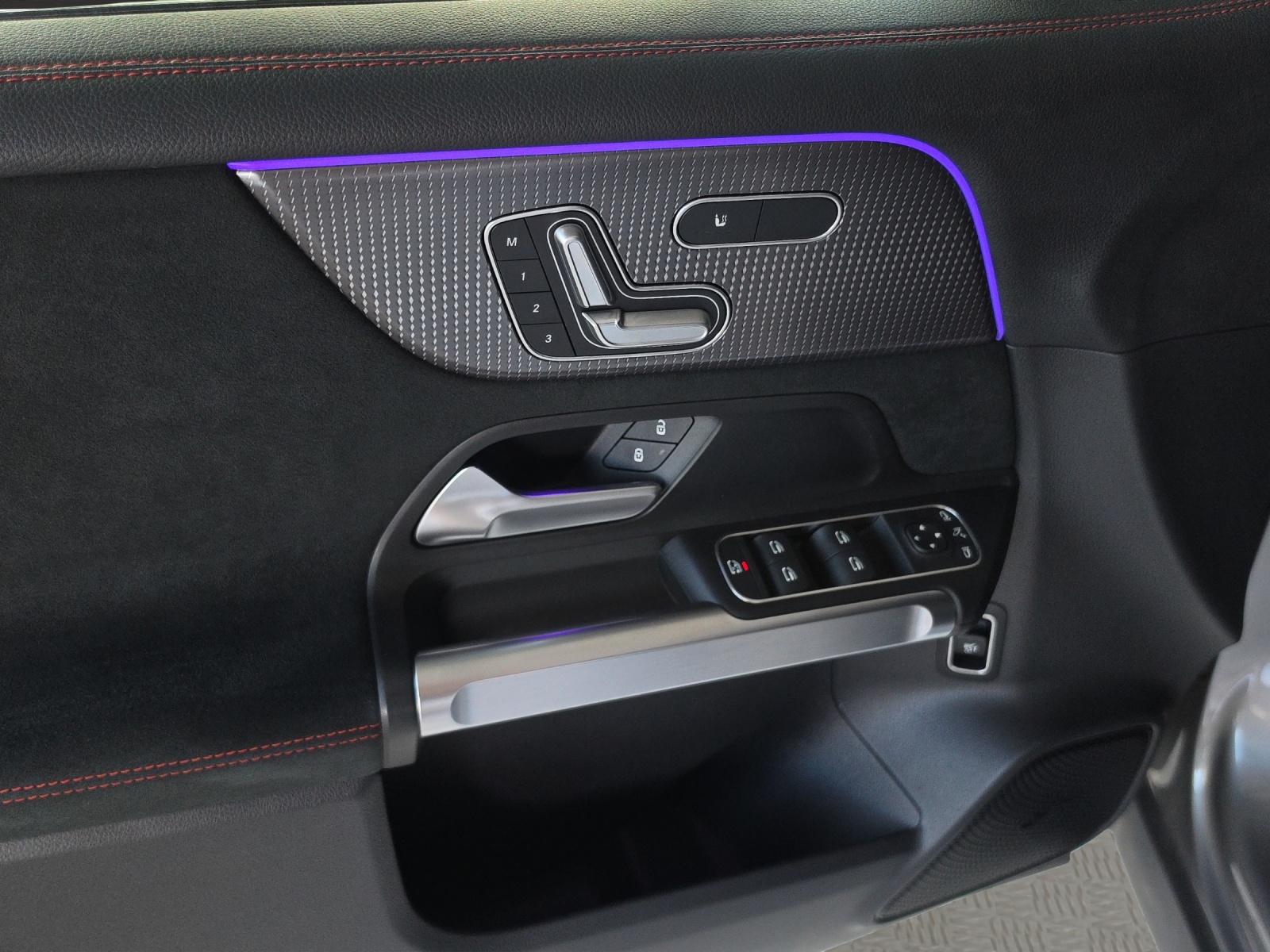 MERCEDES-BENZ EQB 350 AMG Line 4Matic-image-10