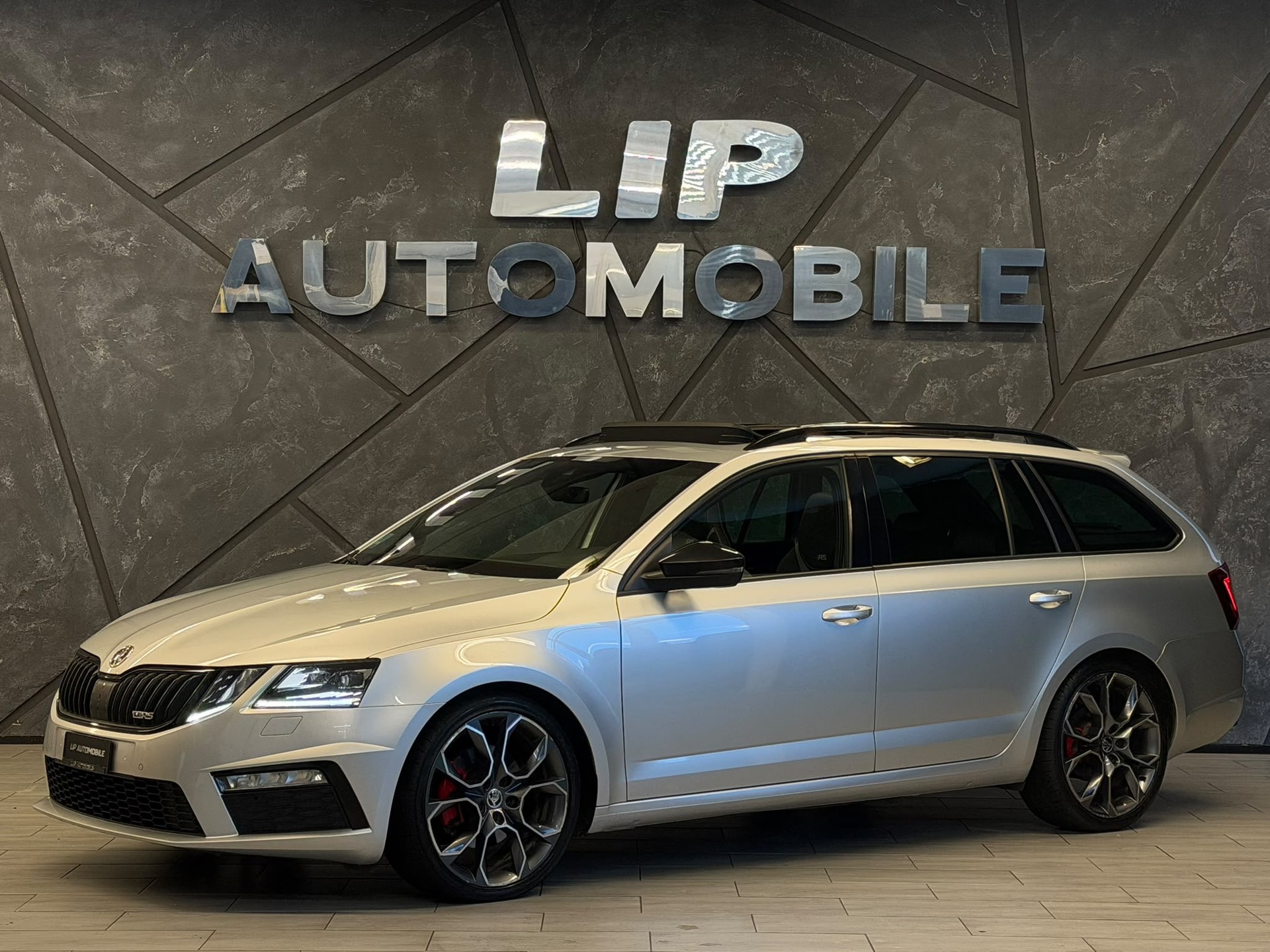 SKODA Octavia Combi 2.0 TDI RS 4x4 DSG-image-0