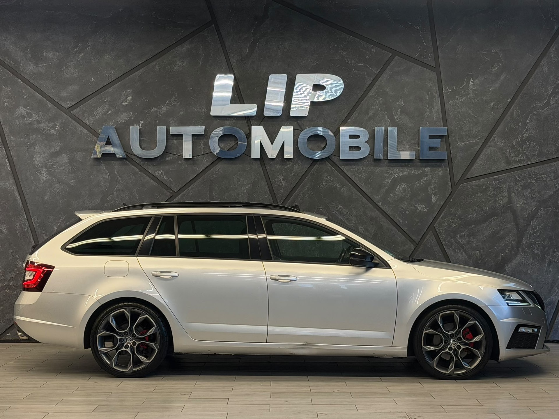 SKODA Octavia Combi 2.0 TDI RS 4x4 DSG-image-4
