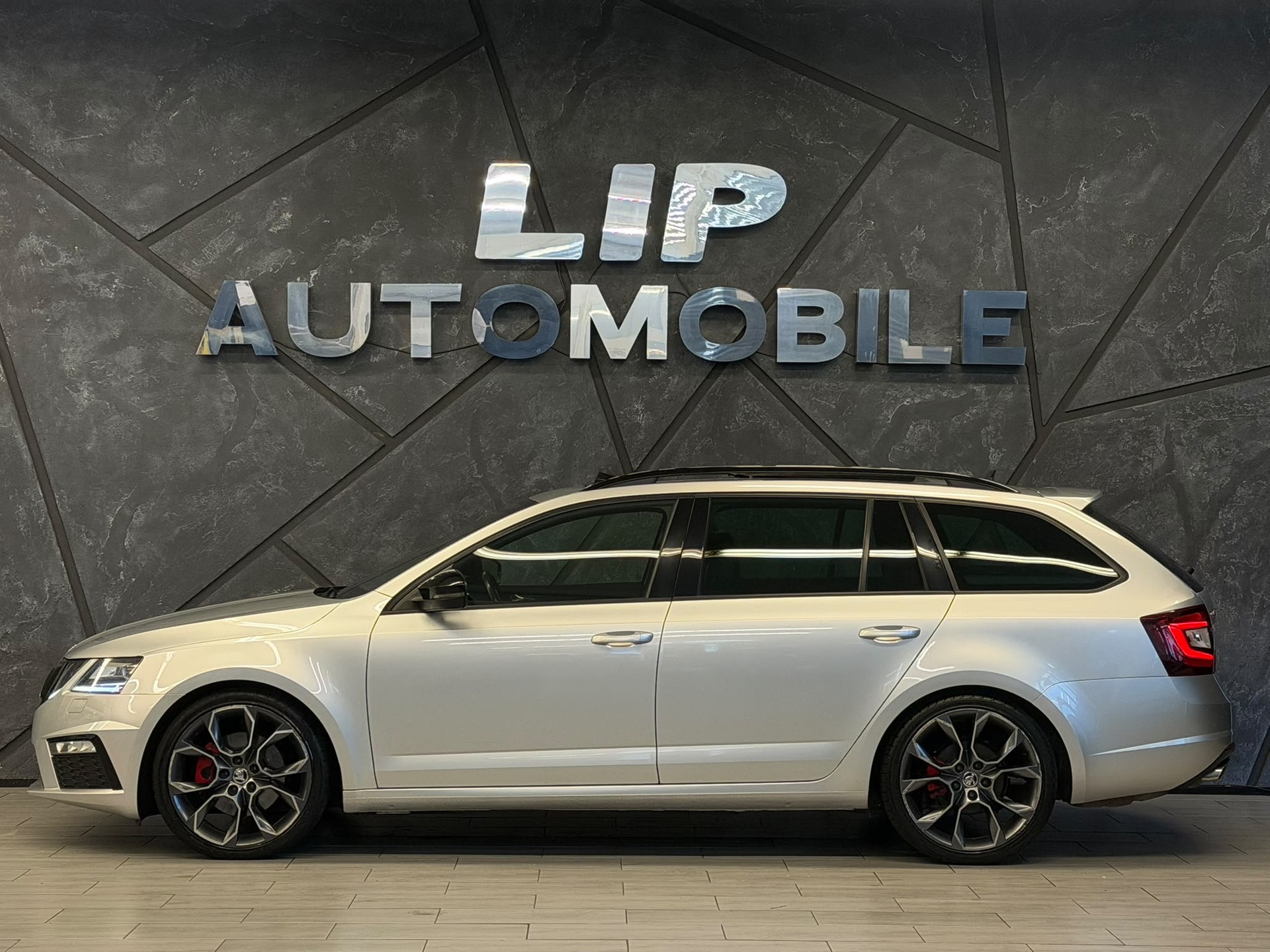 SKODA Octavia Combi 2.0 TDI RS 4x4 DSG-image-3