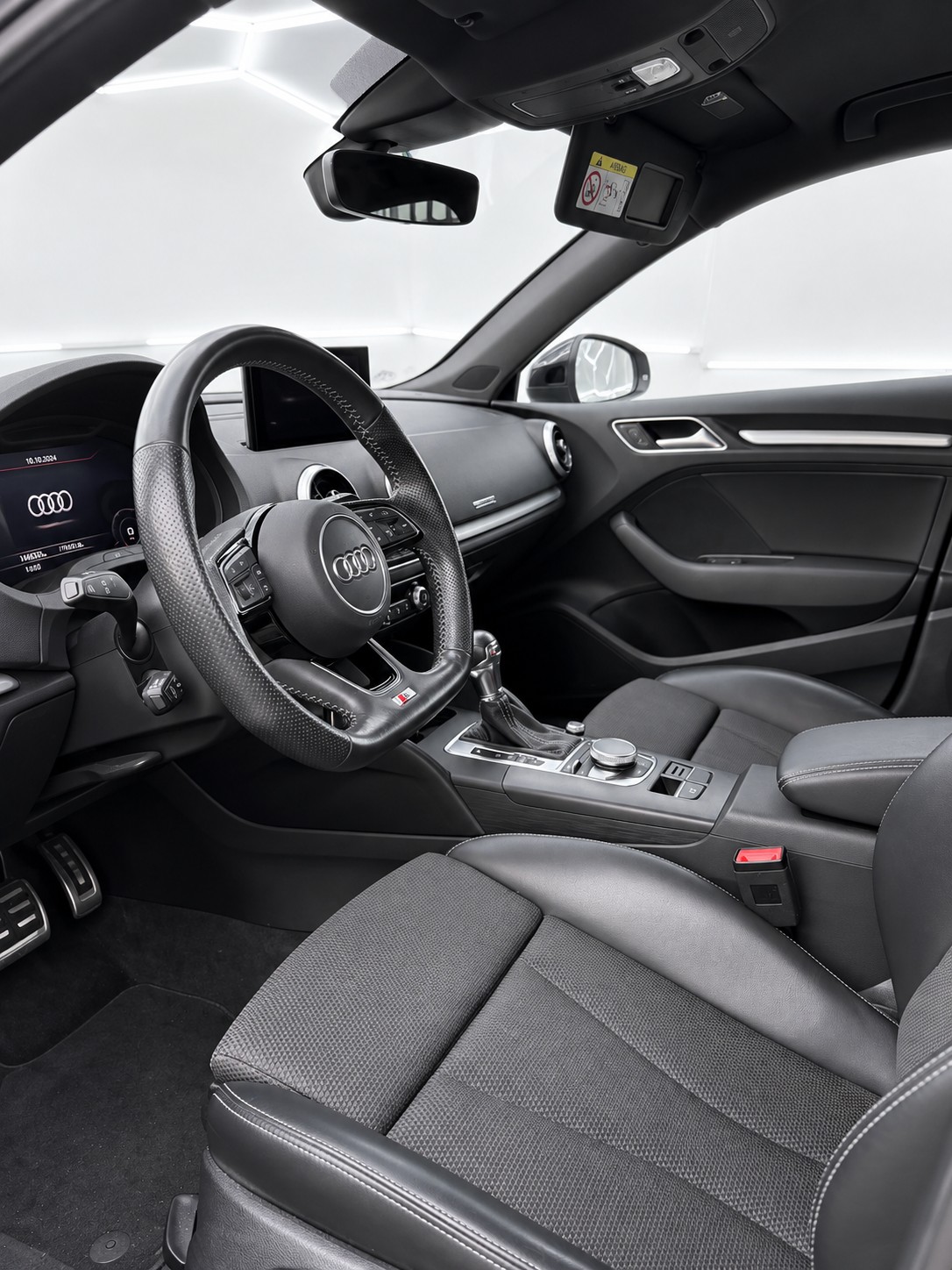 AUDI A3 Sportback 1.5 TFSI S-tronic Sport-image-5