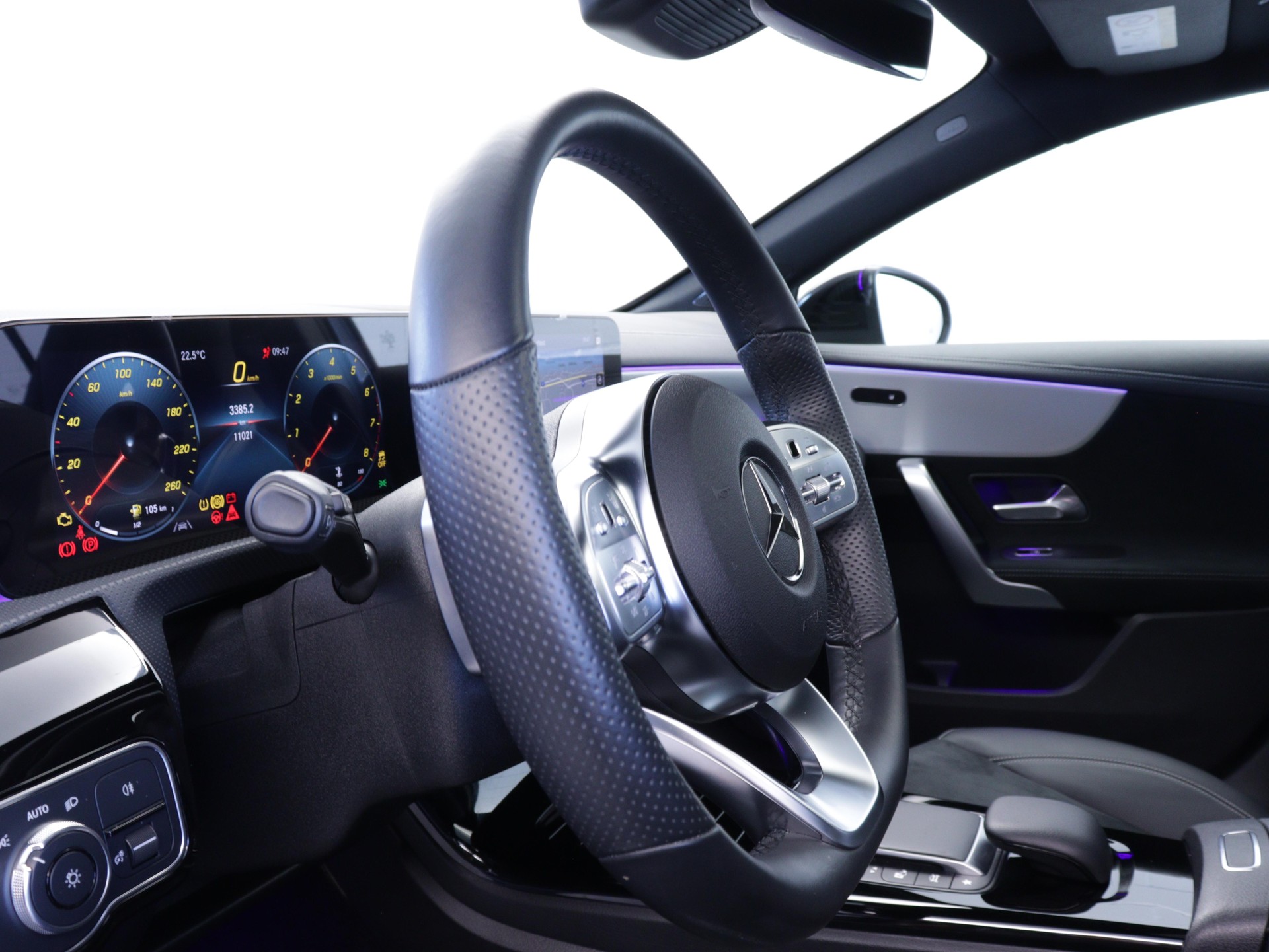 MERCEDES-BENZ A 180 Night Star AMG Line-image-6