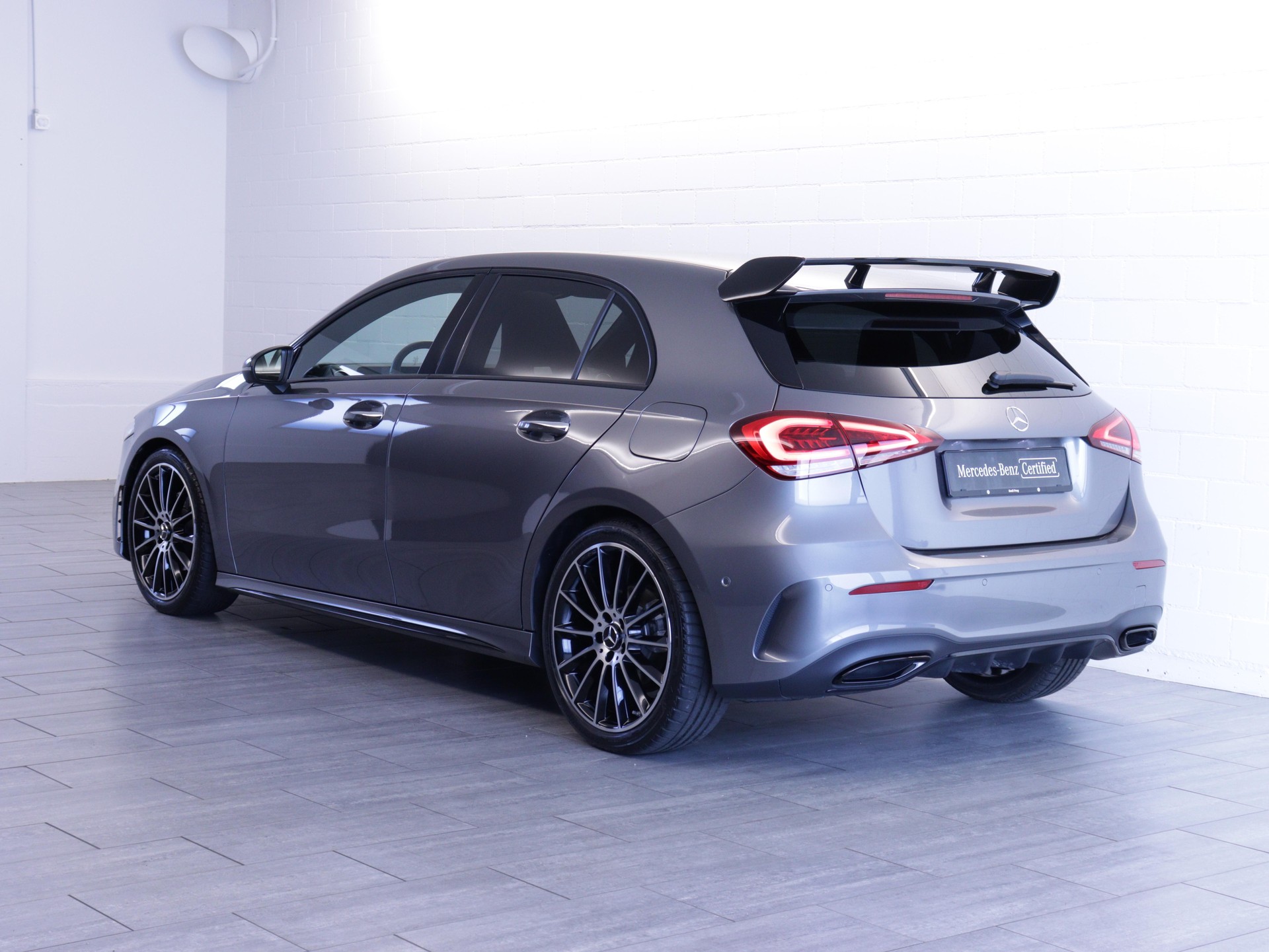 MERCEDES-BENZ A 180 Night Star AMG Line-image-3