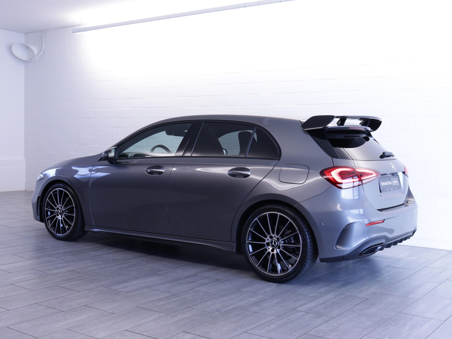 MERCEDES-BENZ A 180 Night Star AMG Line-image-2