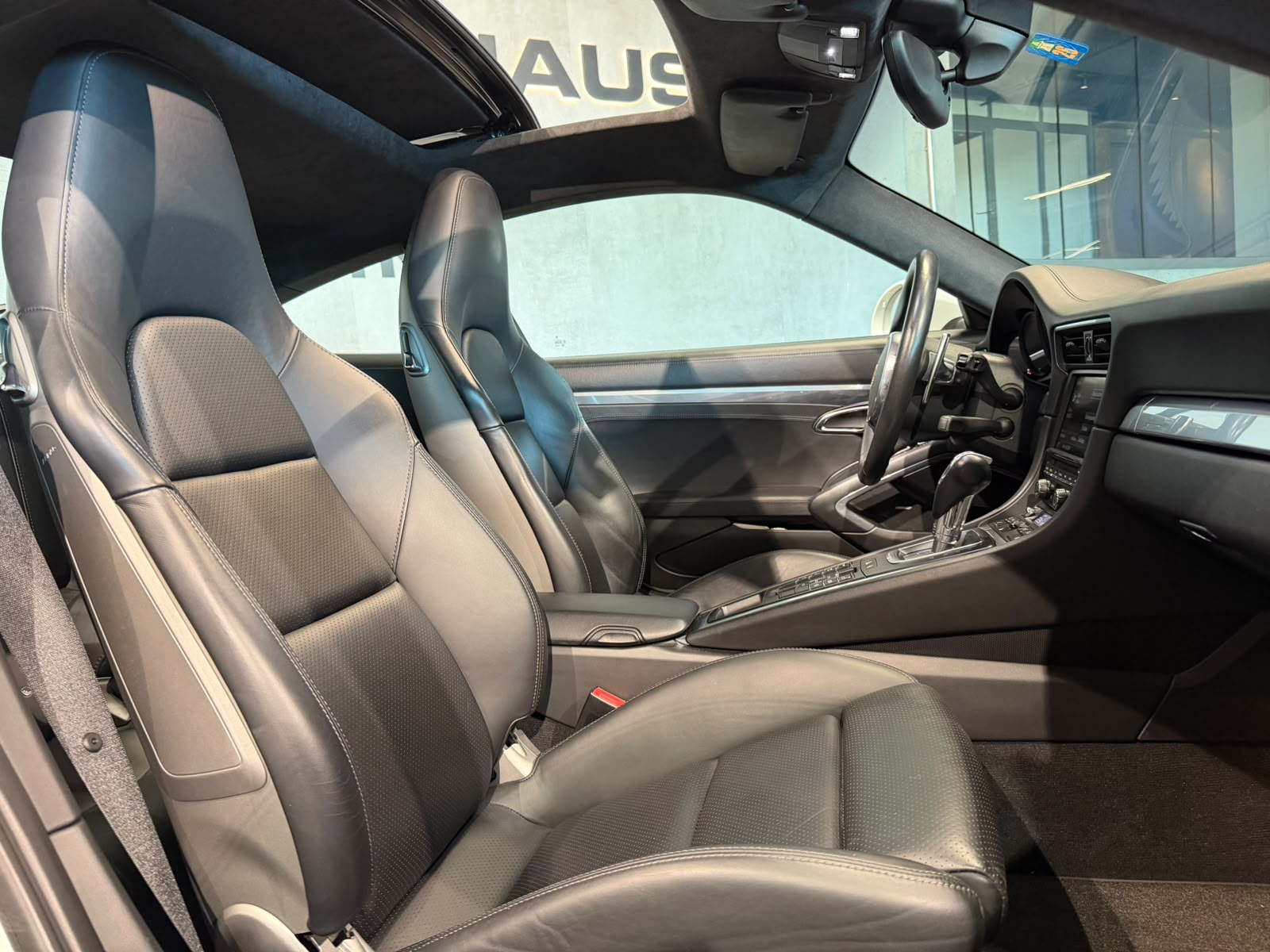 PORSCHE 911 Carrera 4S PDK (CH)-image-20