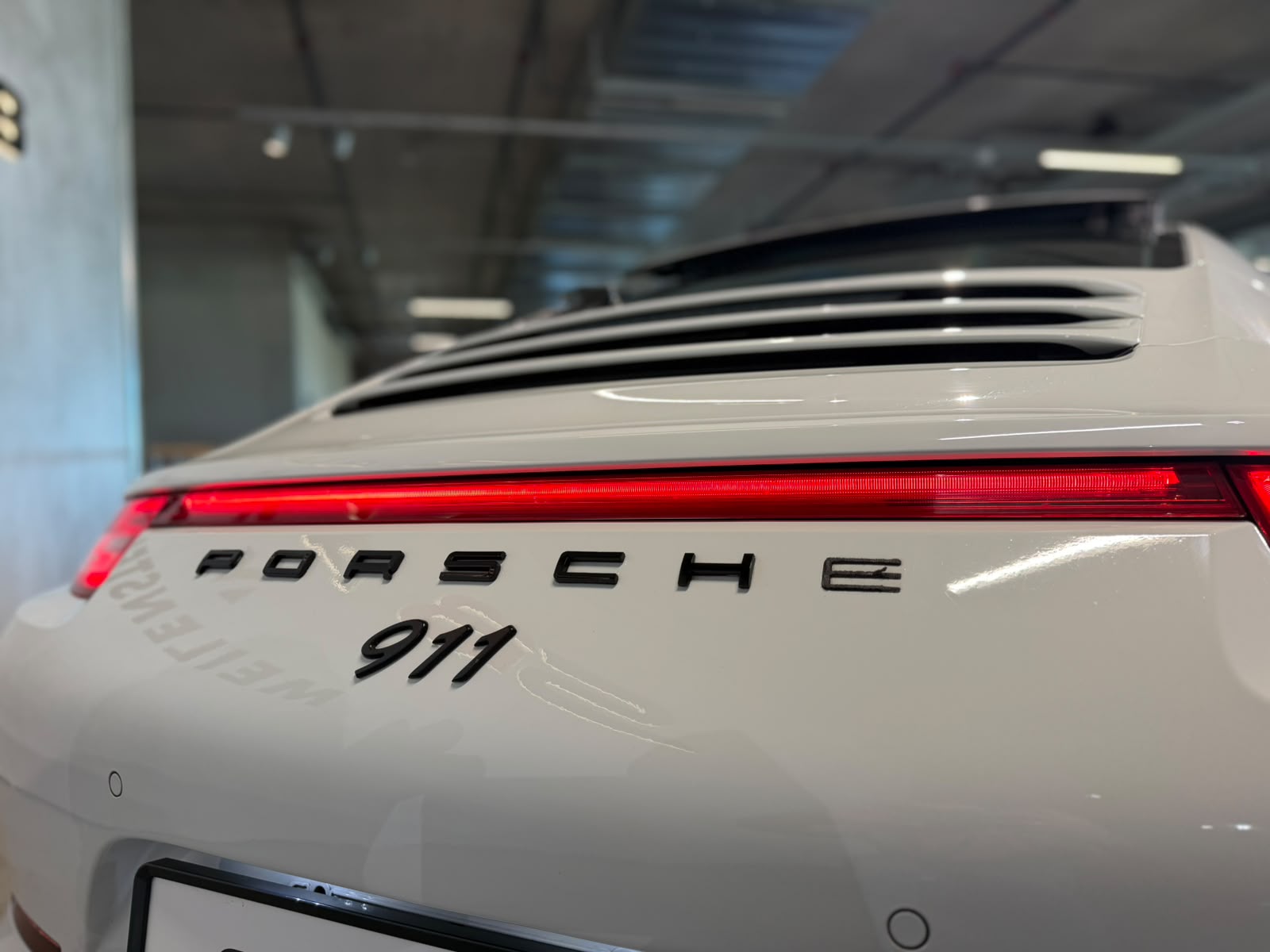 PORSCHE 911 Carrera 4S PDK (CH)-image-15