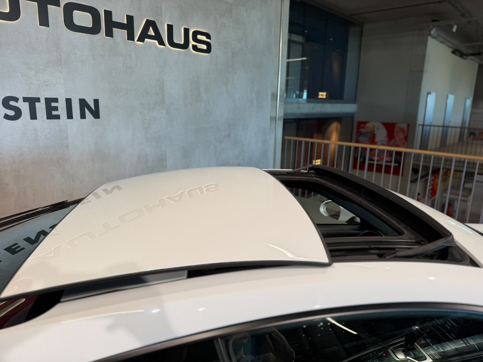 PORSCHE 911 Carrera 4S PDK (CH)-image-10