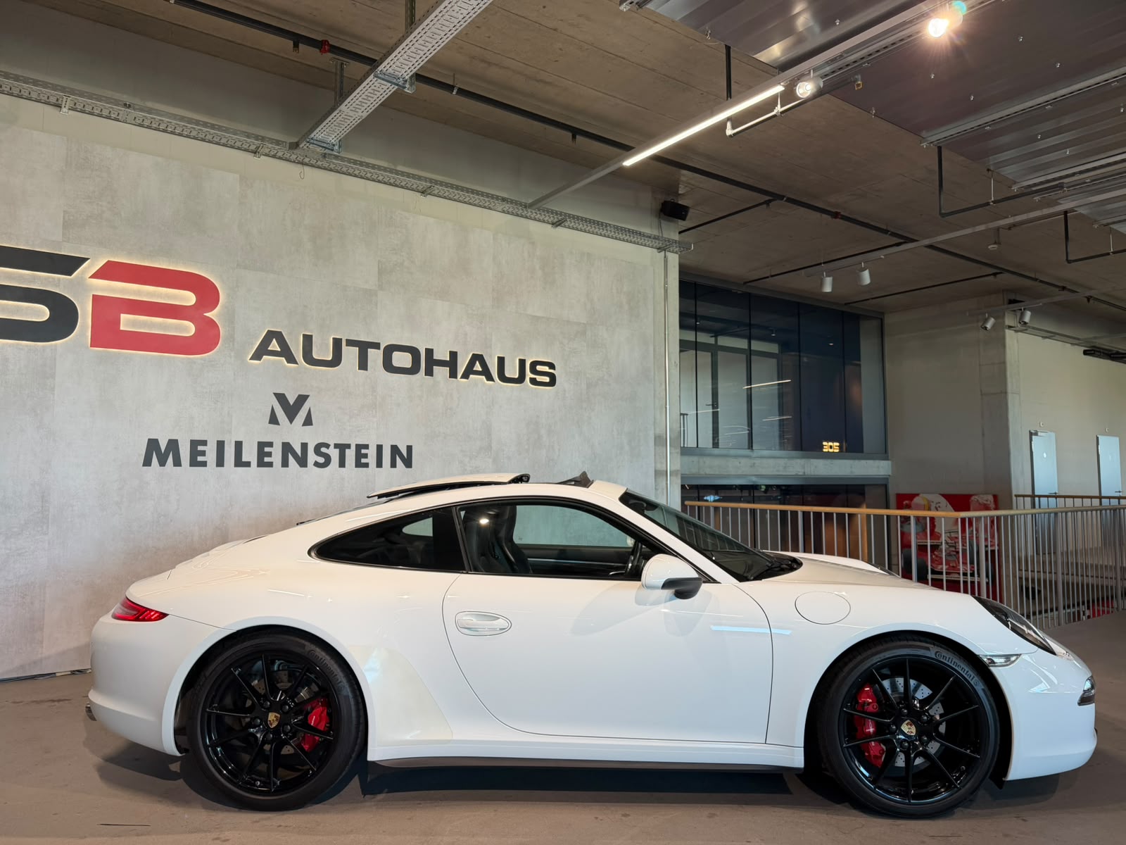 PORSCHE 911 Carrera 4S PDK (CH)-image-12
