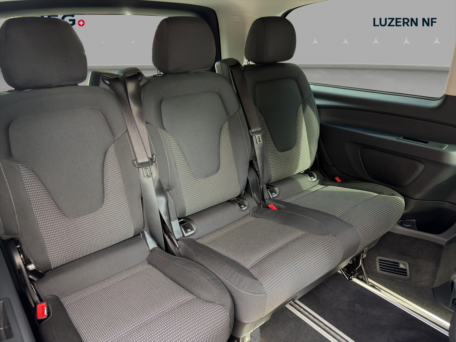 MERCEDES-BENZ Vito 116 CDI Lang Tourer FAMILY 4M Select-image-12