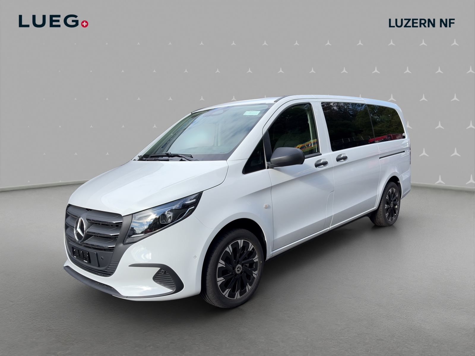 MERCEDES-BENZ Vito 116 CDI Lang Tourer FAMILY 4M Select-image-0