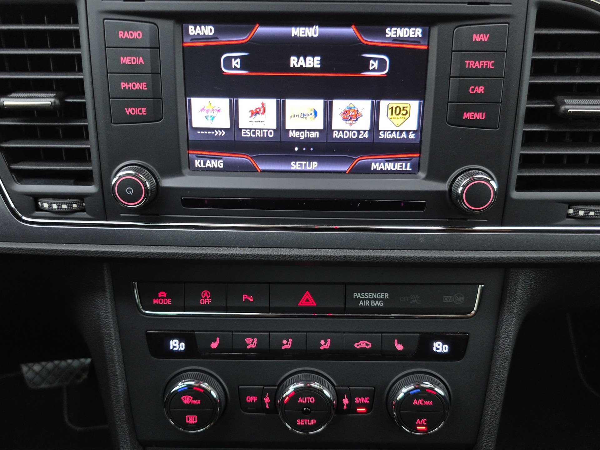 SEAT Leon ST 1.8 TSI FR Viva DSG-image-12