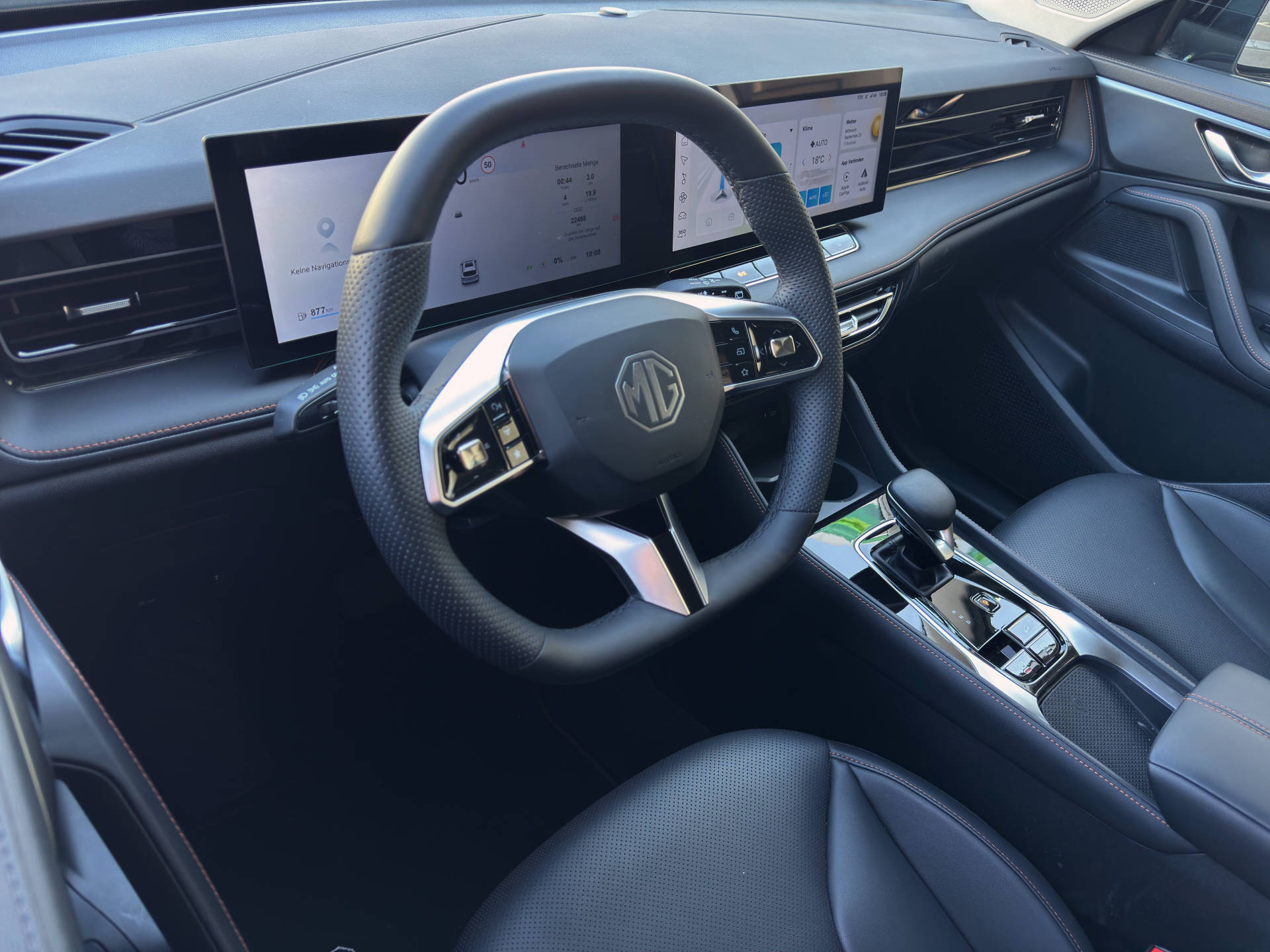 MG HS 1.5 Hybrid Luxury-image-13