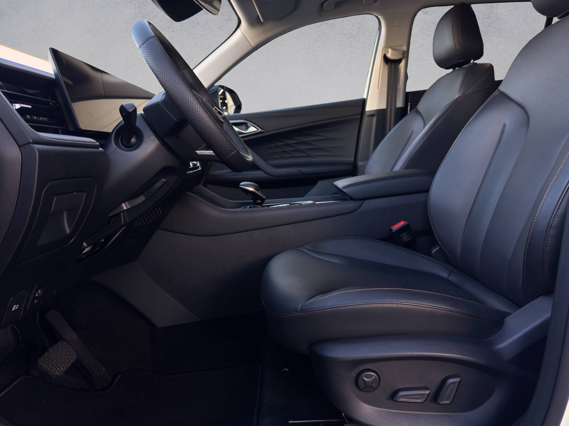 MG HS 1.5 Hybrid Luxury-image-9