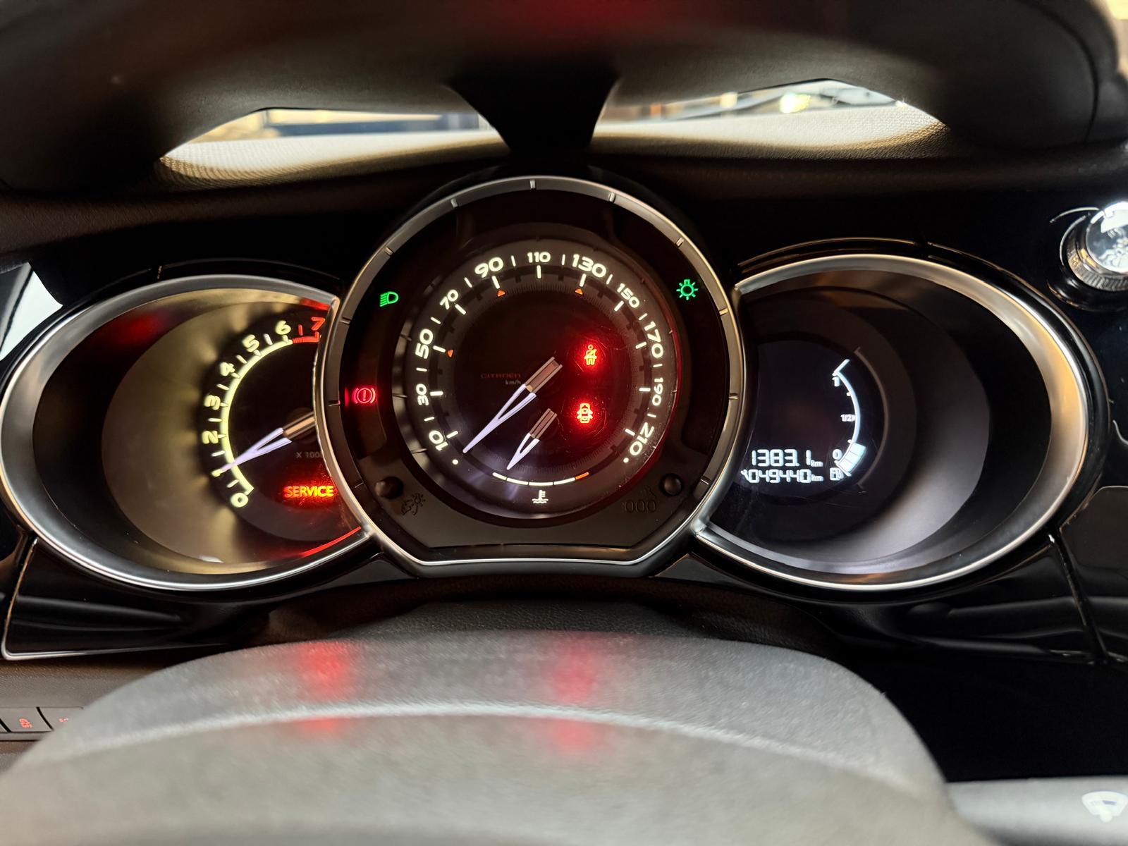 DS AUTOMOBILES Automobiles DS3 1.2 PureTech So Chic-image-17