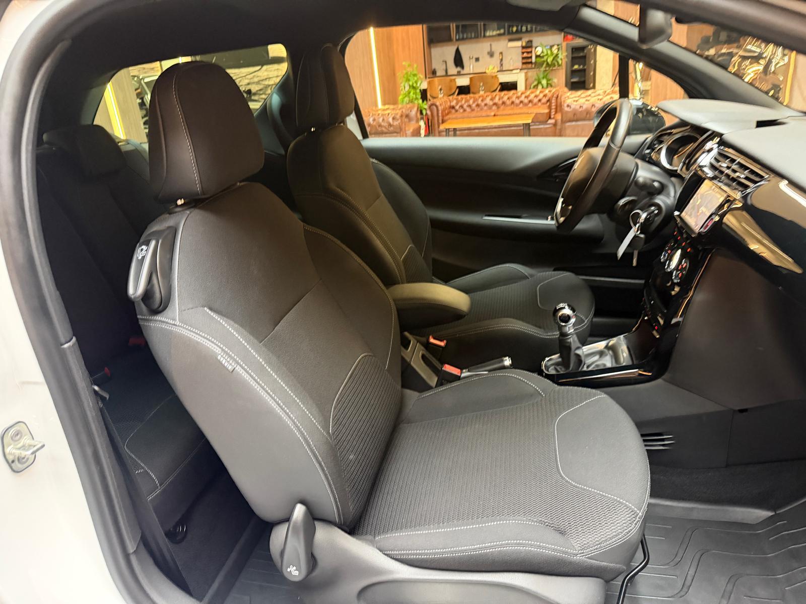 DS AUTOMOBILES Automobiles DS3 1.2 PureTech So Chic-image-12