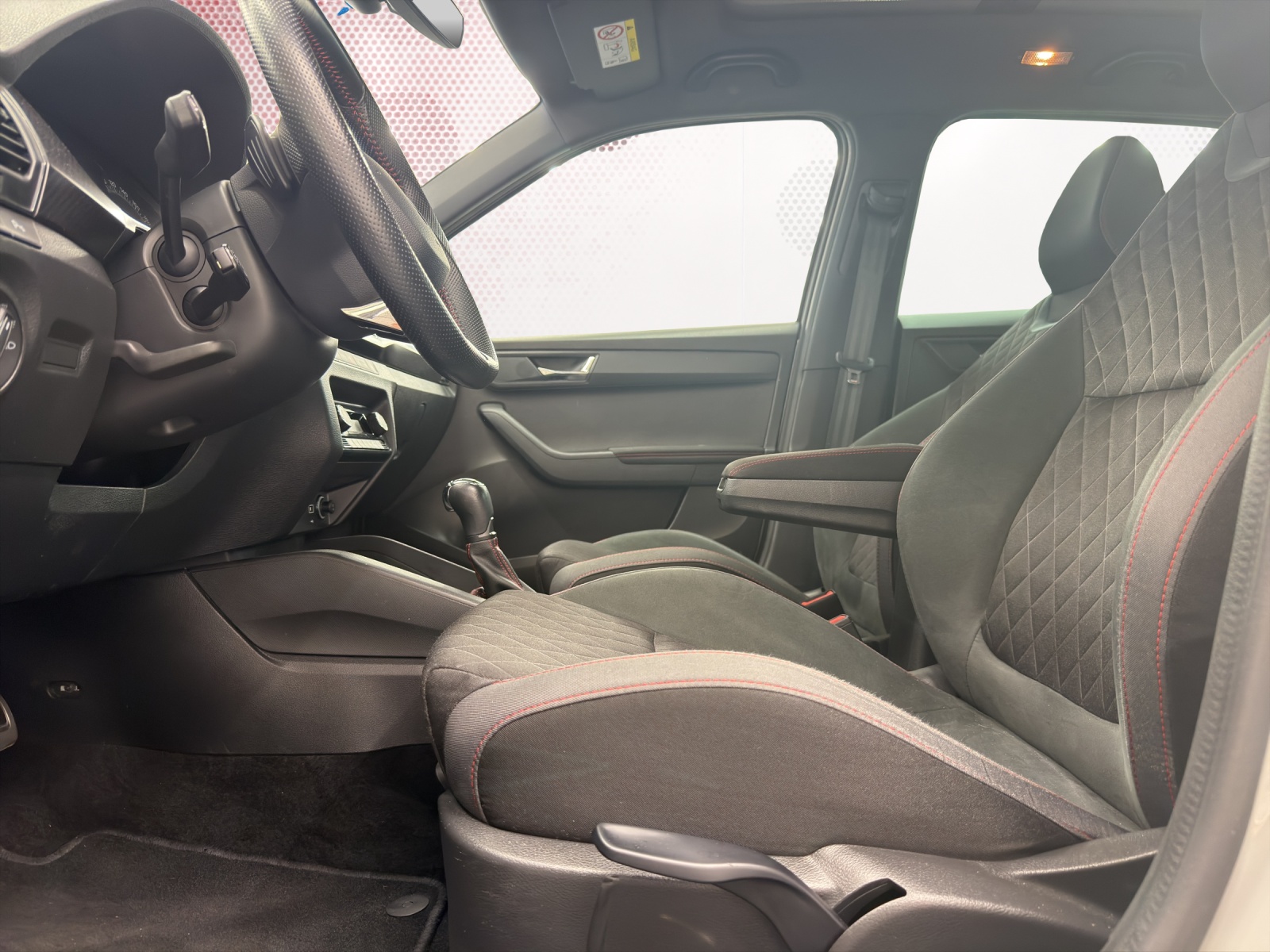 SKODA Fabia 1.0 TSI Monte Carlo DSG-image-9