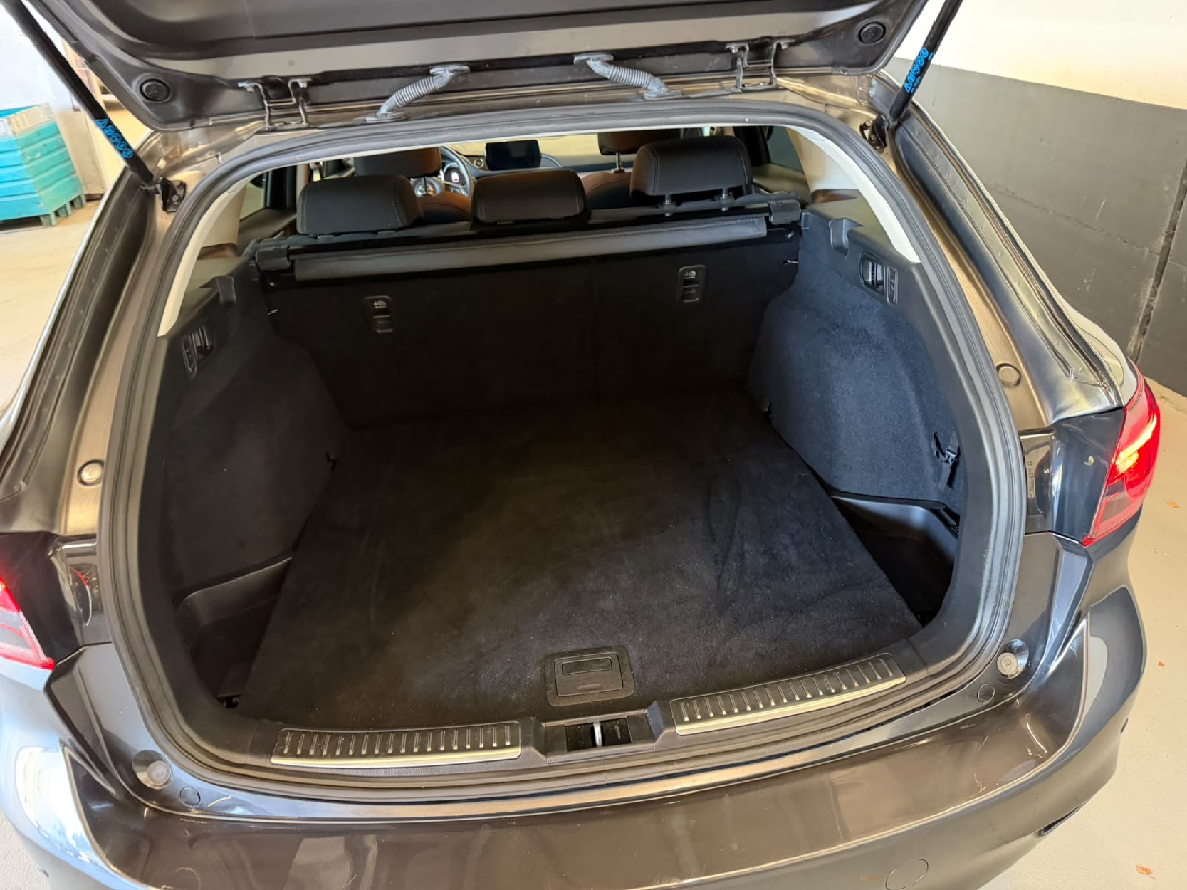 MAZDA 6 Sport Wagon 2.0 Ambition-image-7