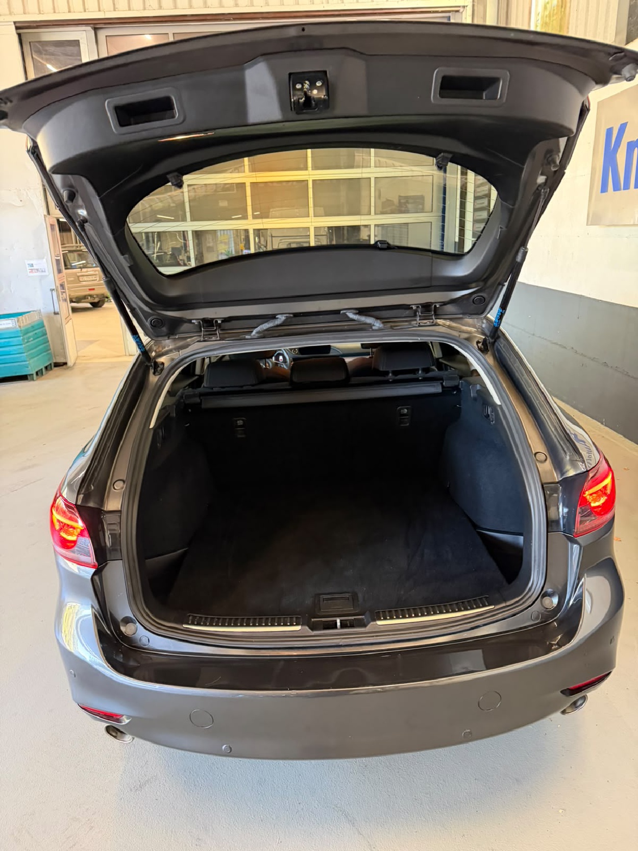 MAZDA 6 Sport Wagon 2.0 Ambition-image-6