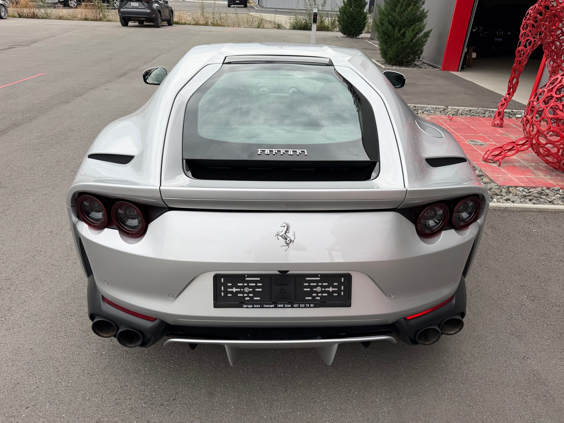 FERRARI 812 Superfast-image-7