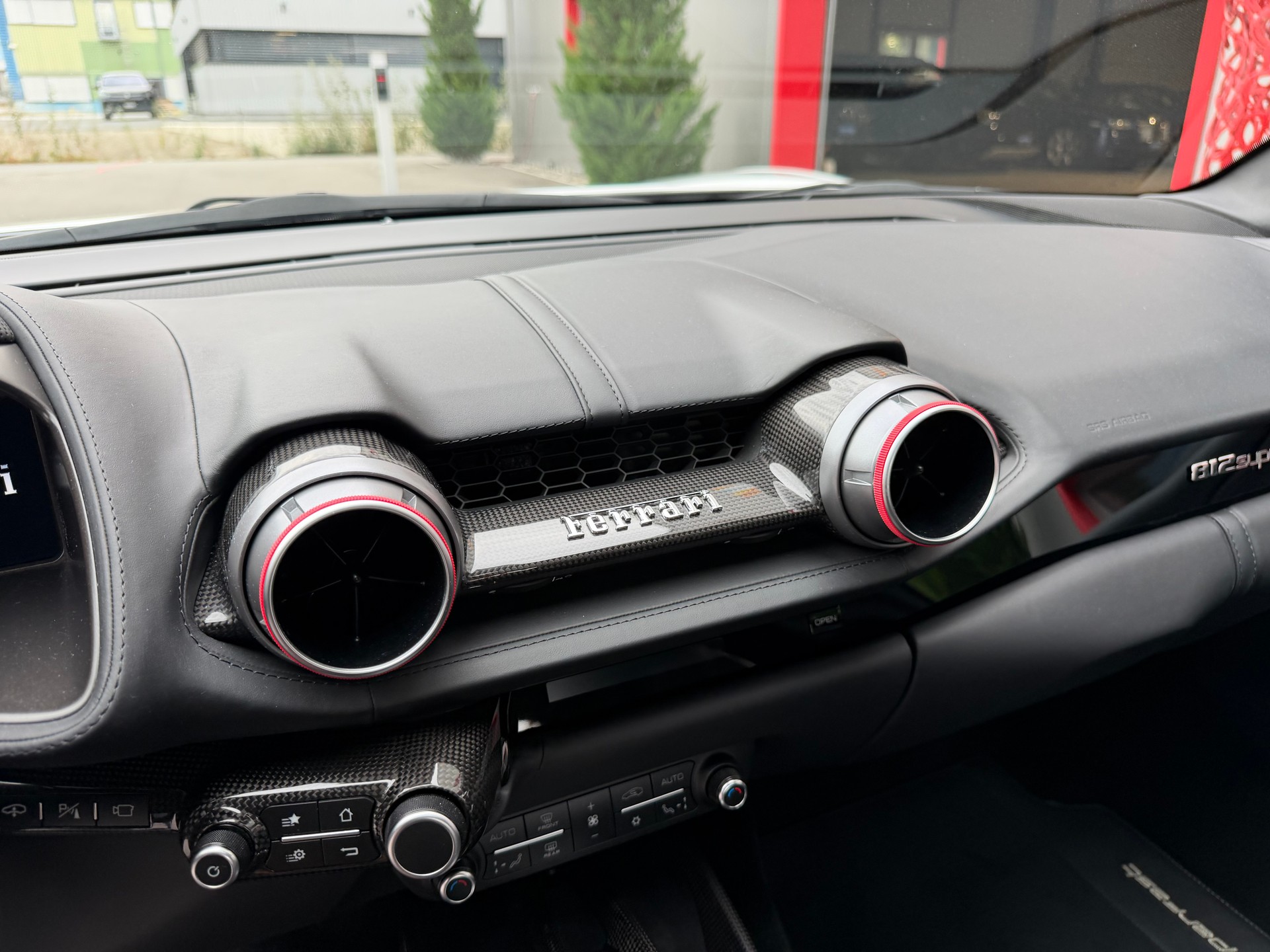 FERRARI 812 Superfast-image-20
