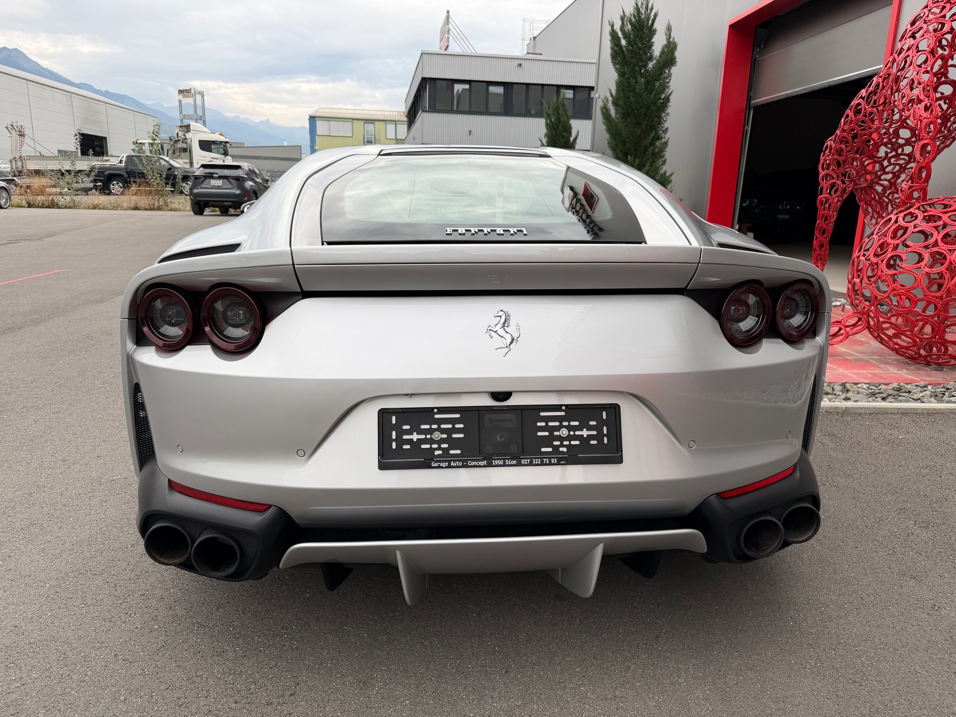 FERRARI 812 Superfast-image-5