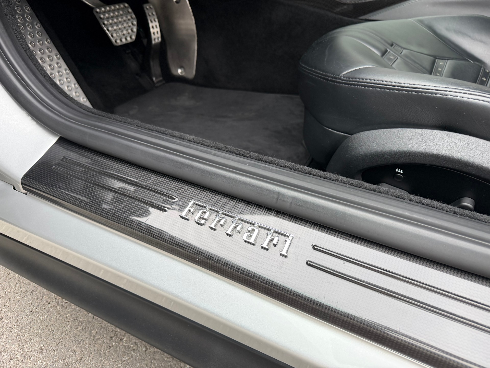FERRARI 812 Superfast-image-22