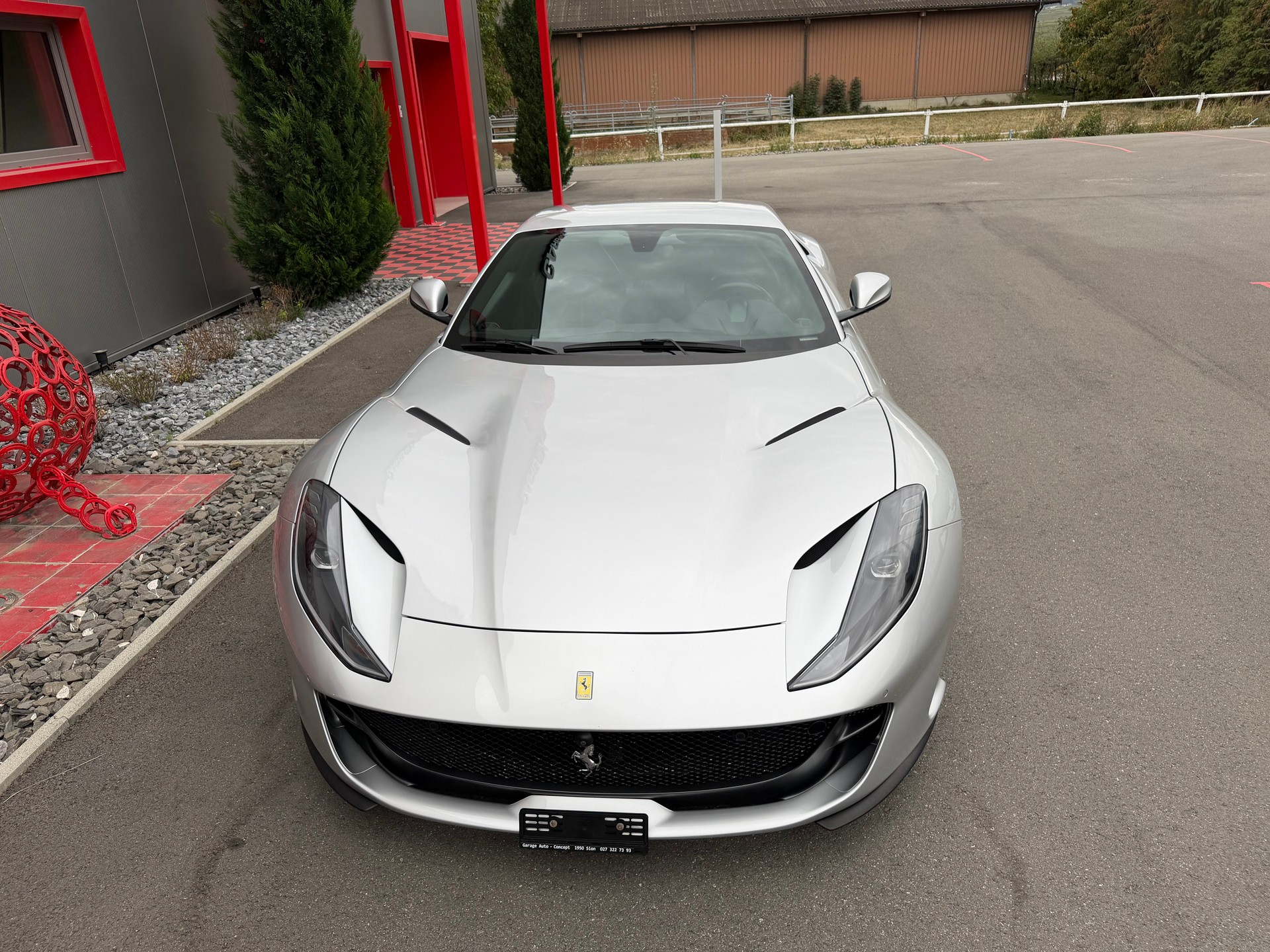 FERRARI 812 Superfast-image-10