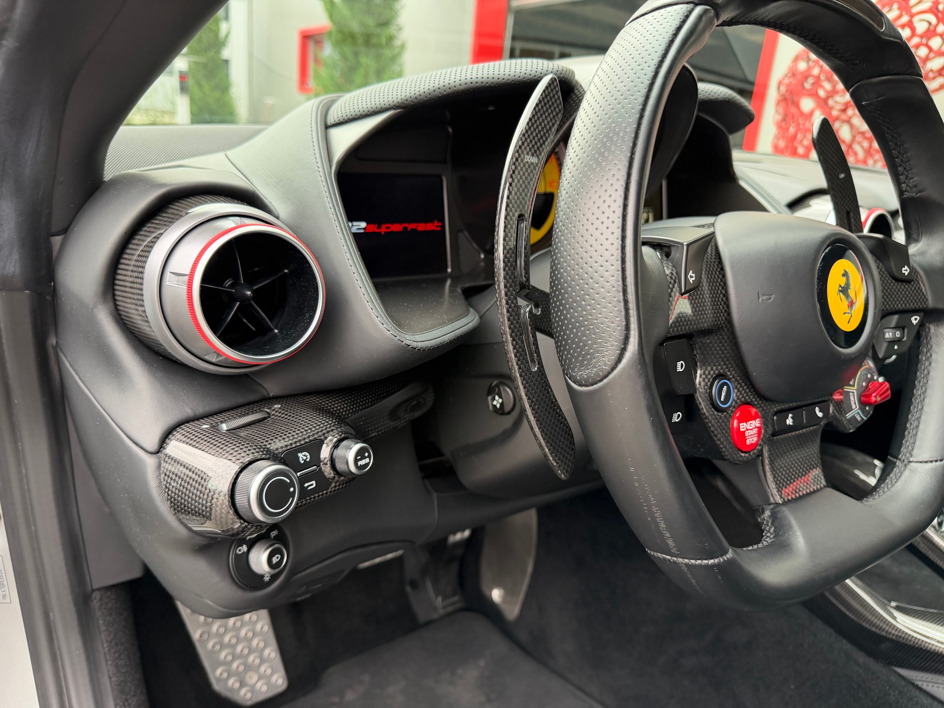 FERRARI 812 Superfast-image-18