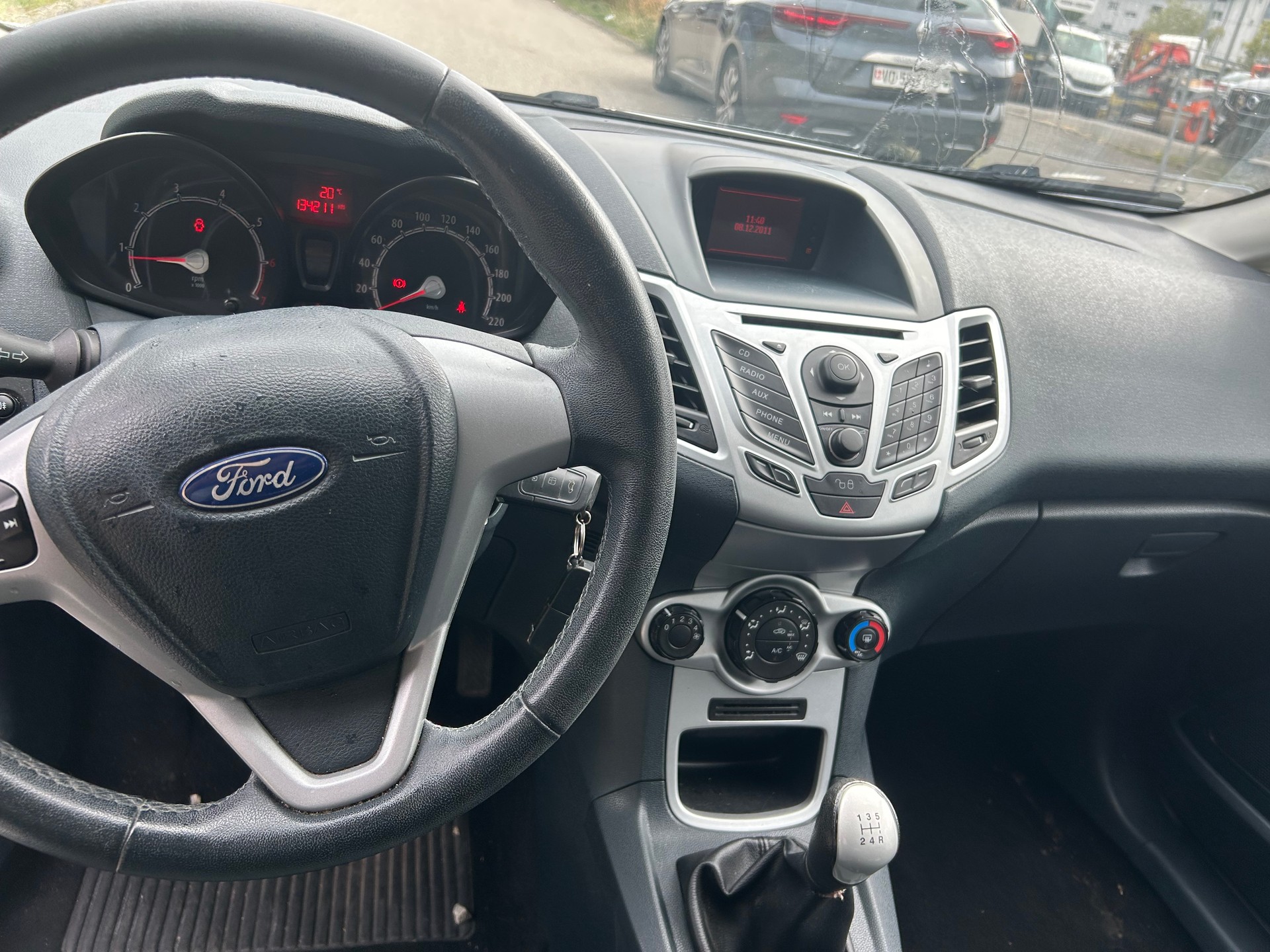 FORD Fiesta 1.4 16V Trend+-image-4