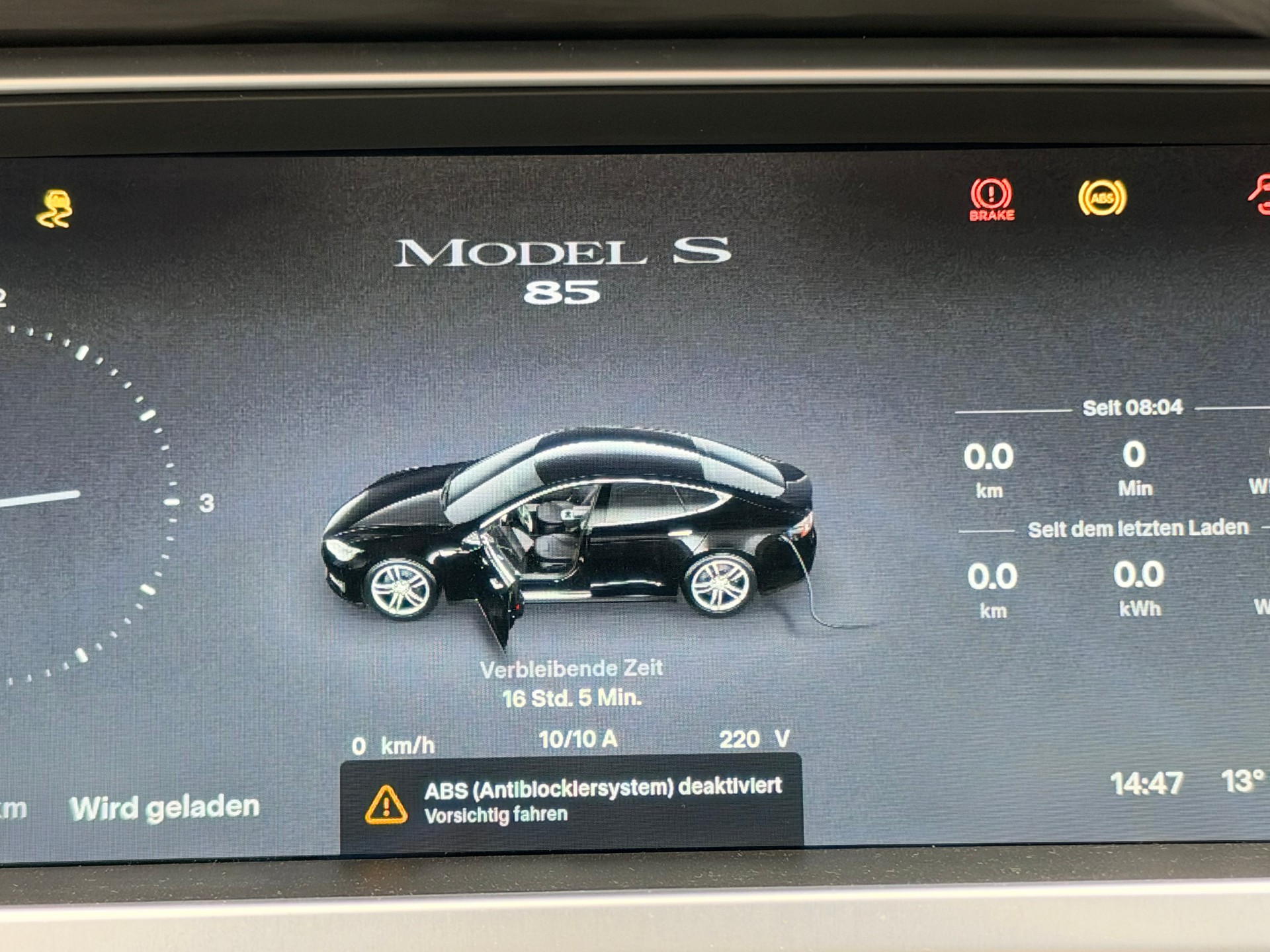 TESLA Model S 85-image-5
