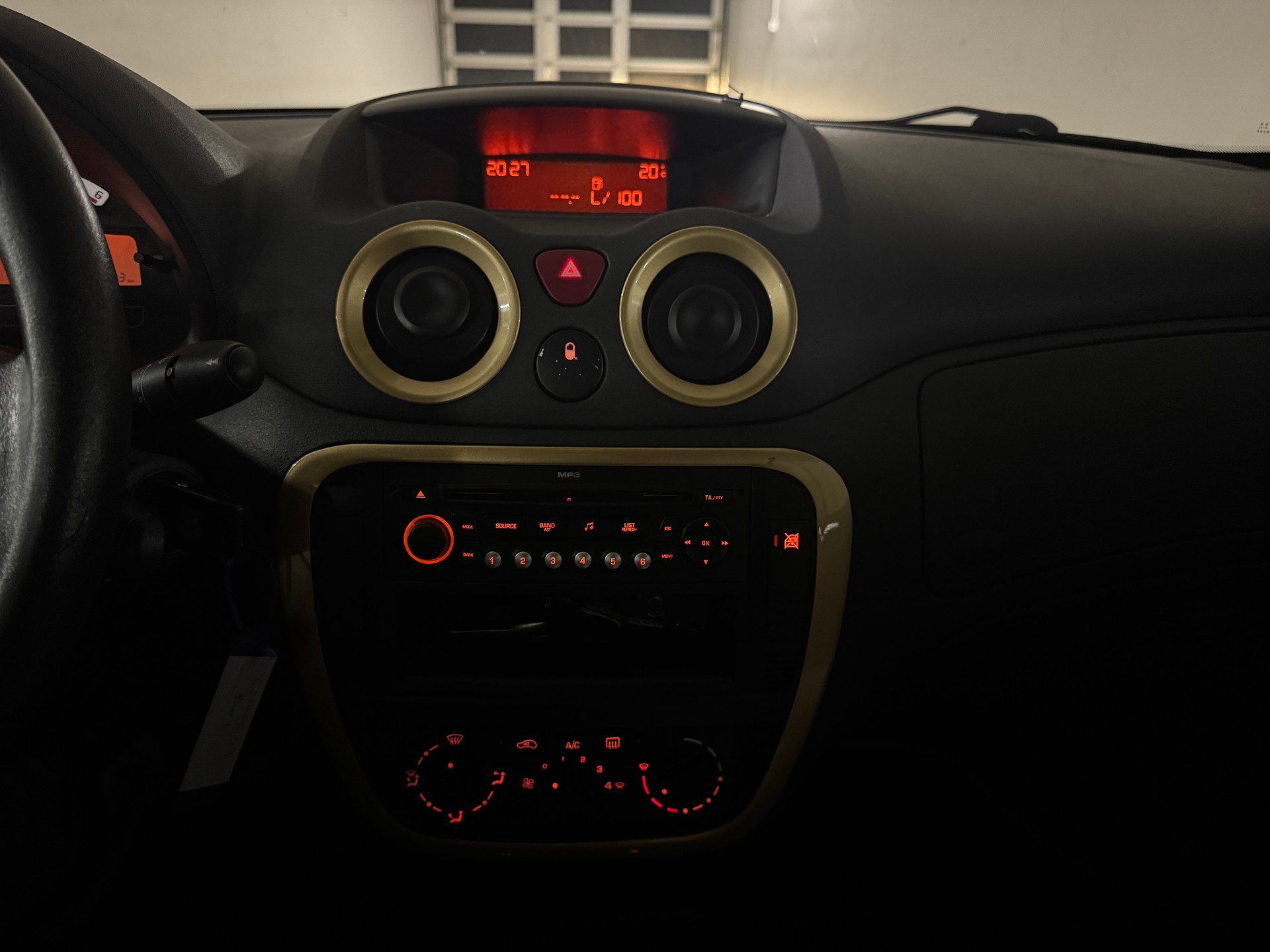 CITROEN C3 Pluriel 1.4 HDi Pinko-image-13