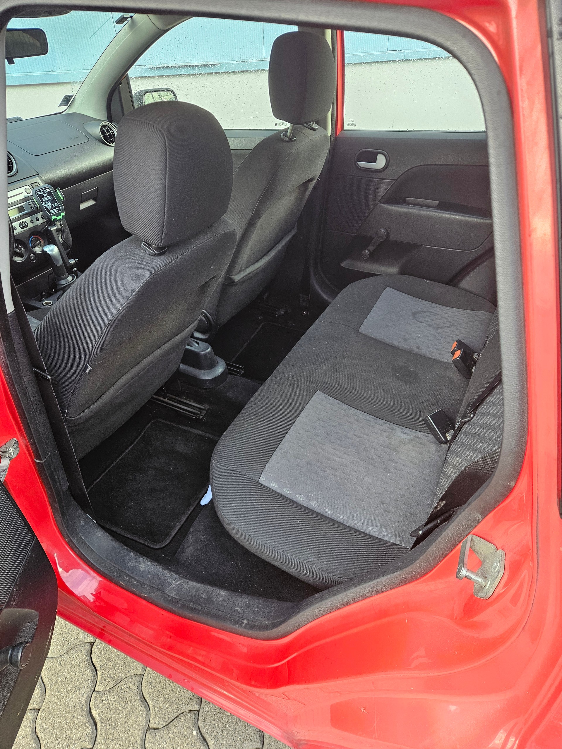 FORD Fiesta 1.4 16V Trend-image-4