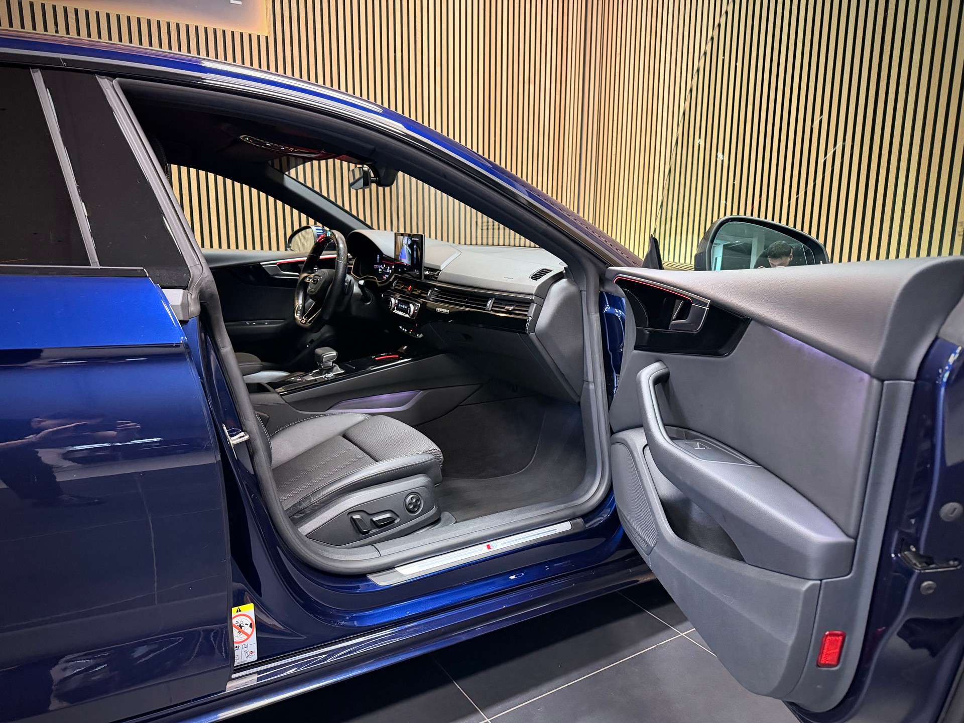 AUDI A5 Sportback 45 TFSI S-Line S-tronic quattro-image-18