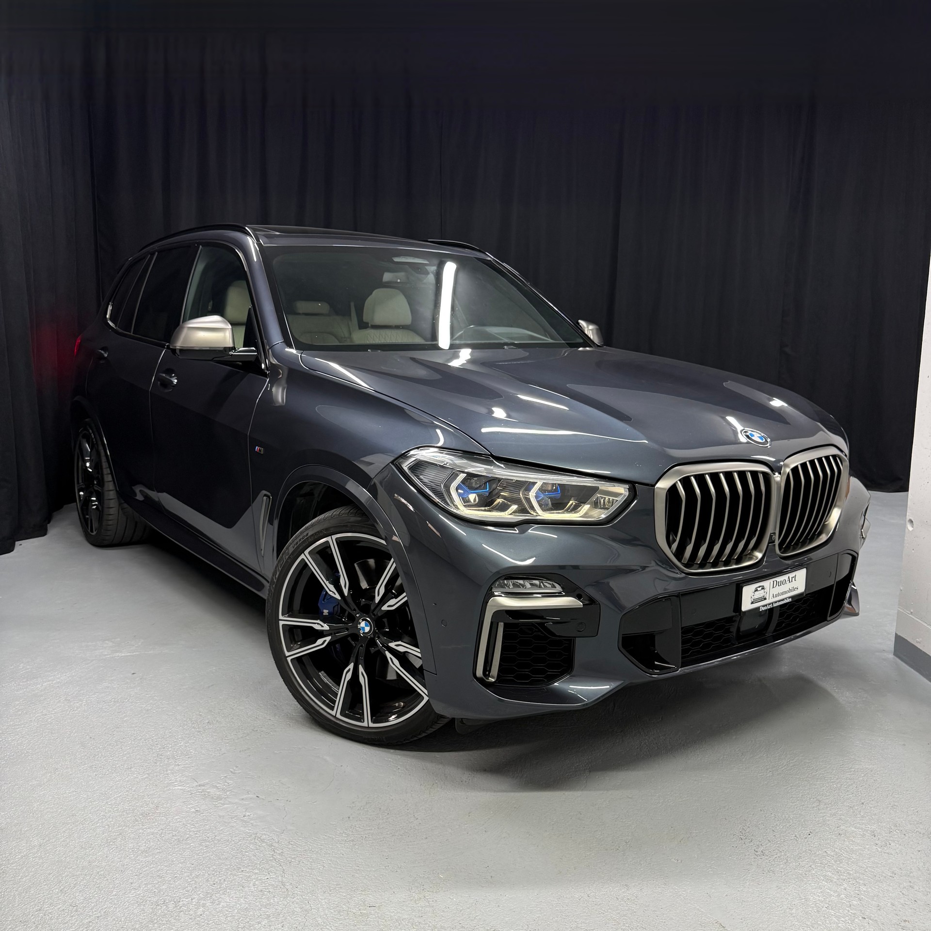 BMW X5 xDrive M50d Steptronic-image-6