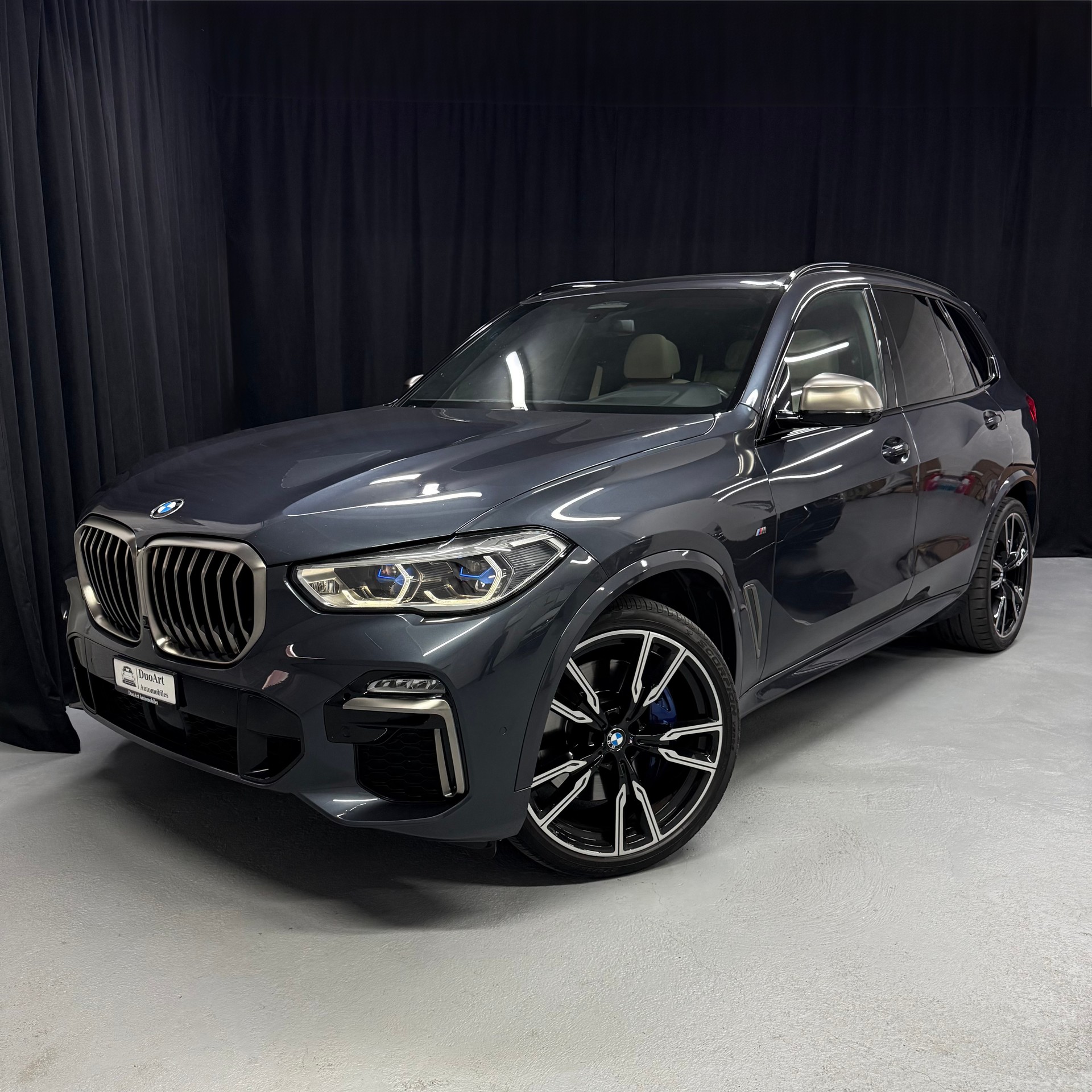 BMW X5 xDrive M50d Steptronic-image-2