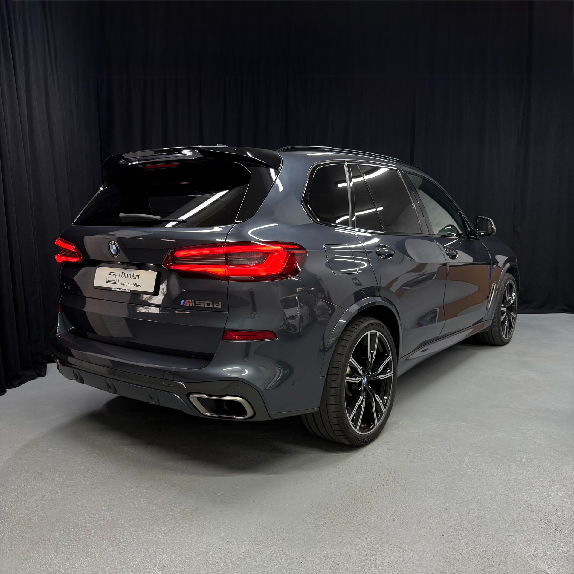 BMW X5 xDrive M50d Steptronic-image-8