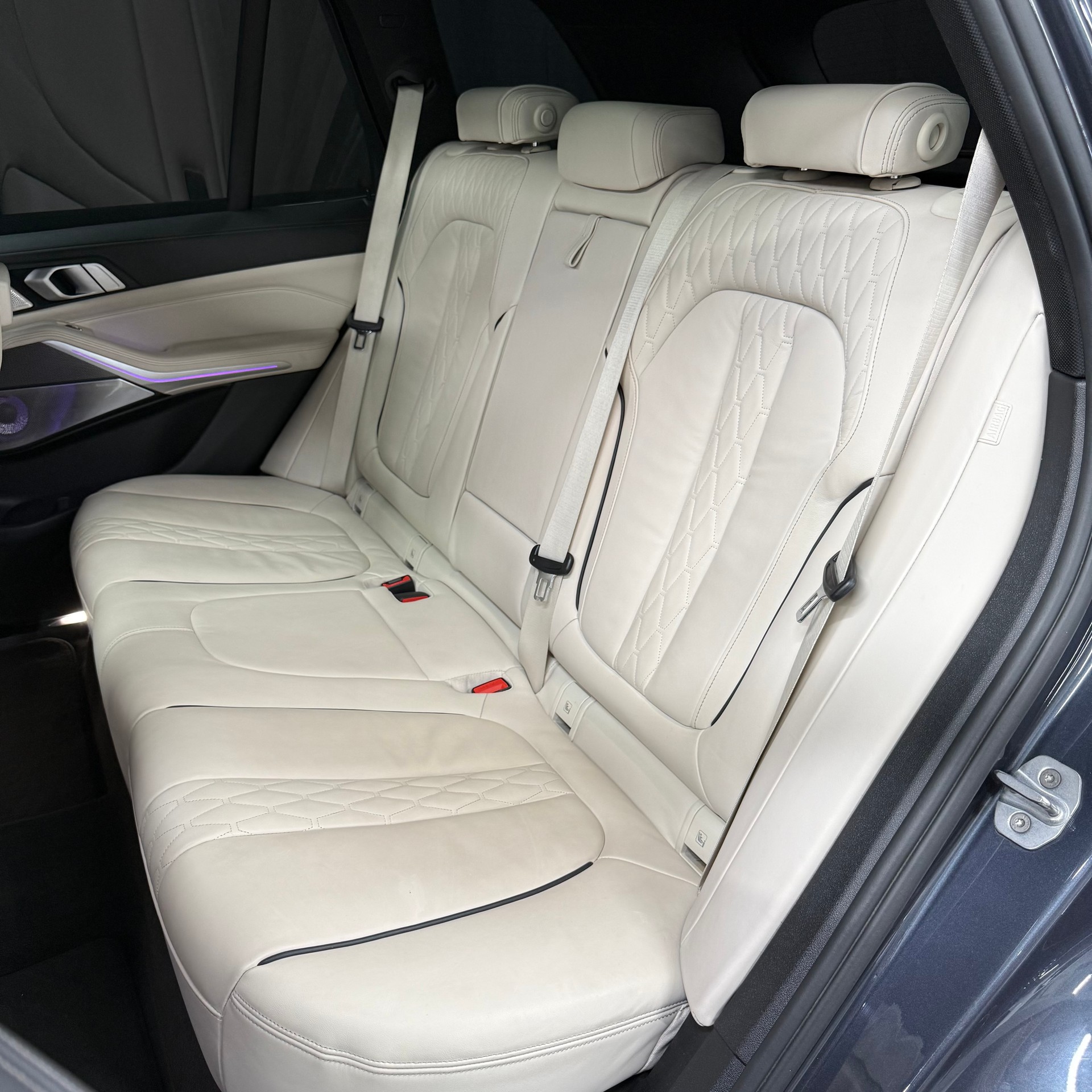 BMW X5 xDrive M50d Steptronic-image-23