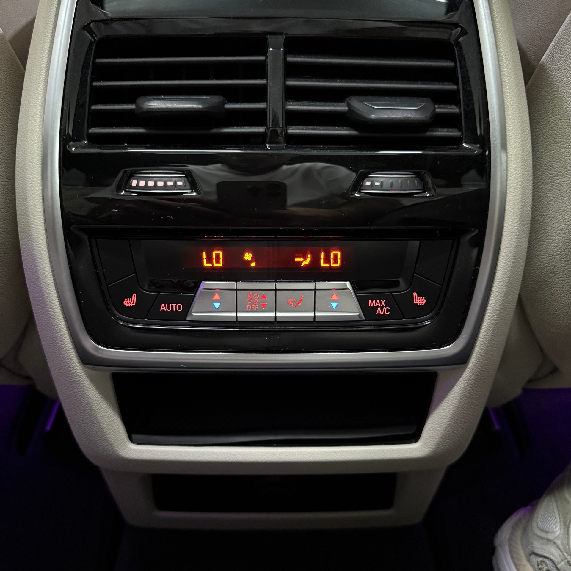 BMW X5 xDrive M50d Steptronic-image-24