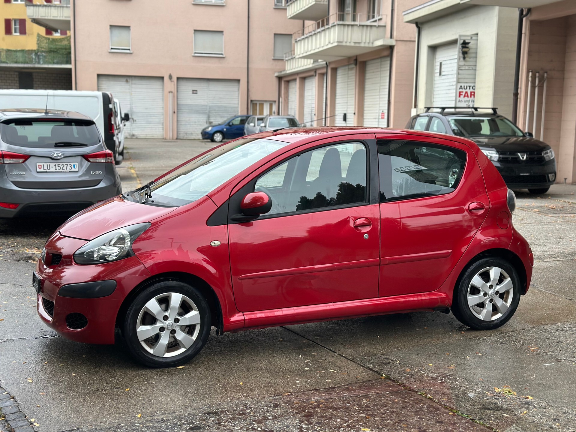 TOYOTA Aygo 1.0 Linea Sol-image-4