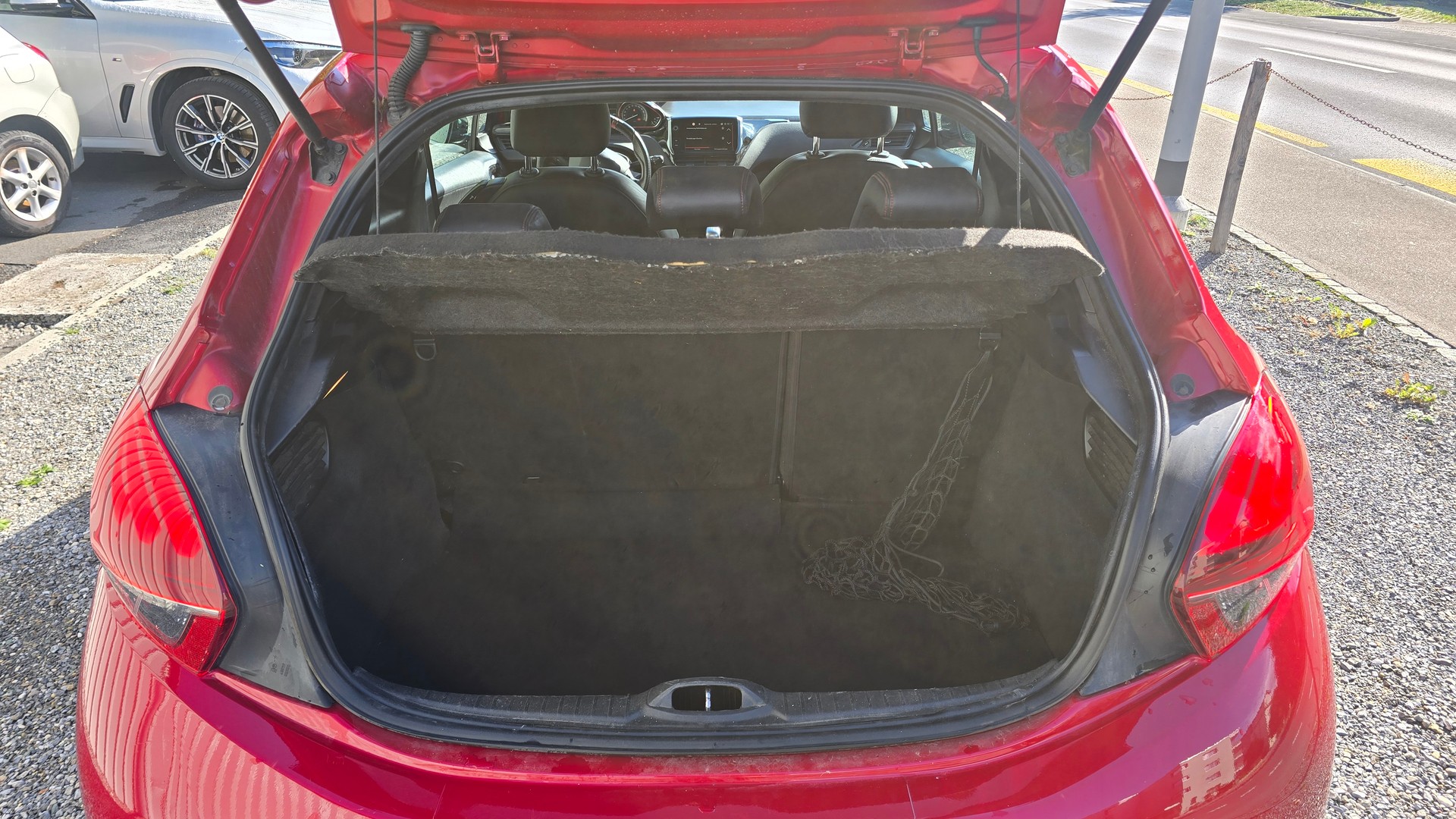 PEUGEOT 208 1.6 Turbo GTi-image-7