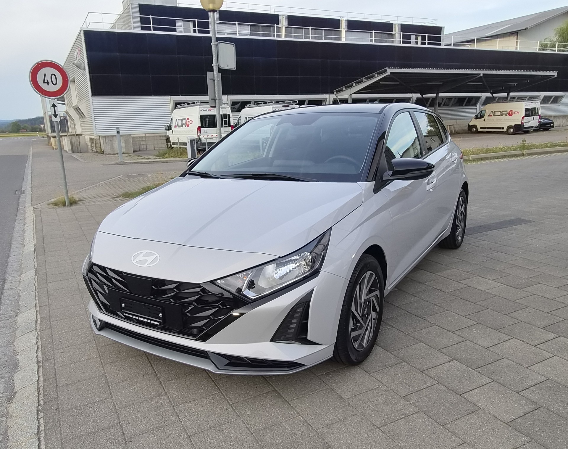 HYUNDAI i20 1.0 T-GDi Amplia GO! DCT-image-8