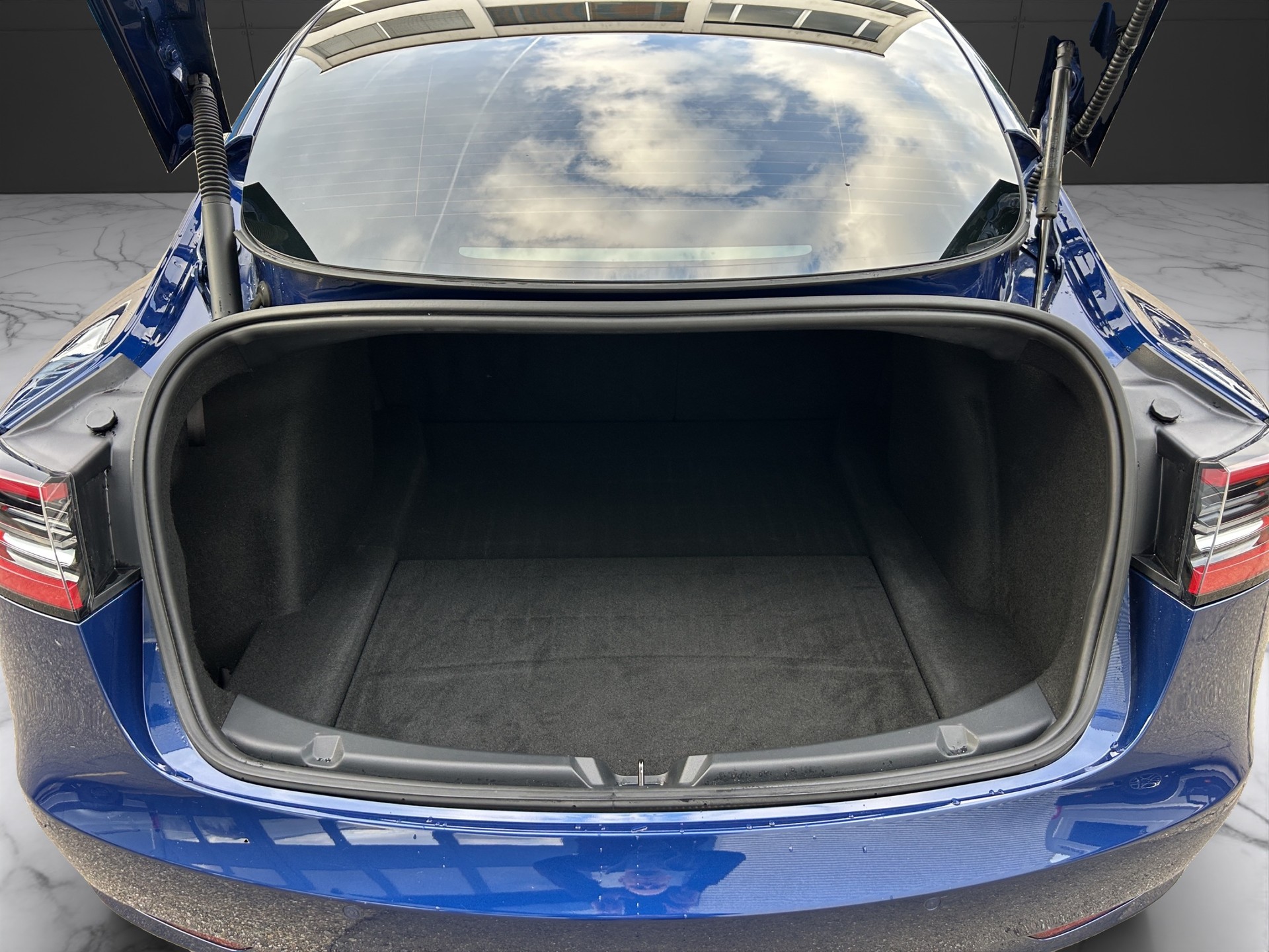 TESLA Model 3 Performance Dual Motor / PS 534 / Batterie 94 % / FSD Autopilot-image-11