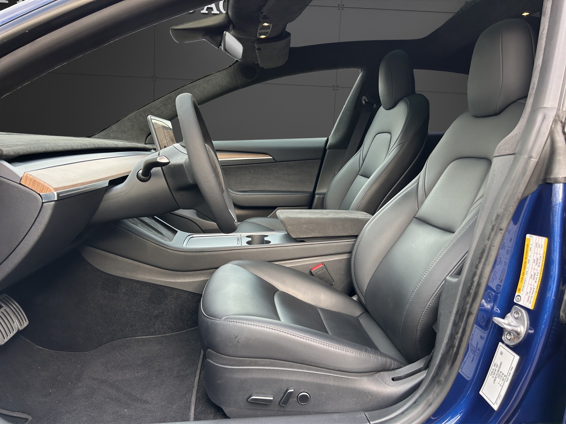 TESLA Model 3 Performance Dual Motor / PS 534 / Batterie 94 % / FSD Autopilot-image-4
