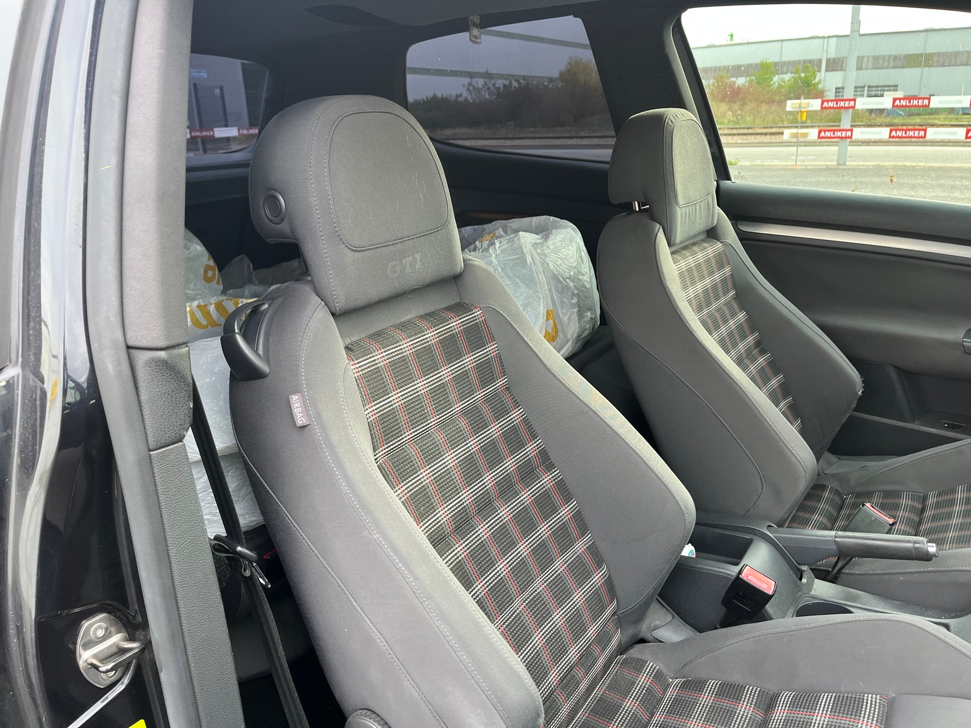 VW Golf 2.0 TFSI GTI-image-10