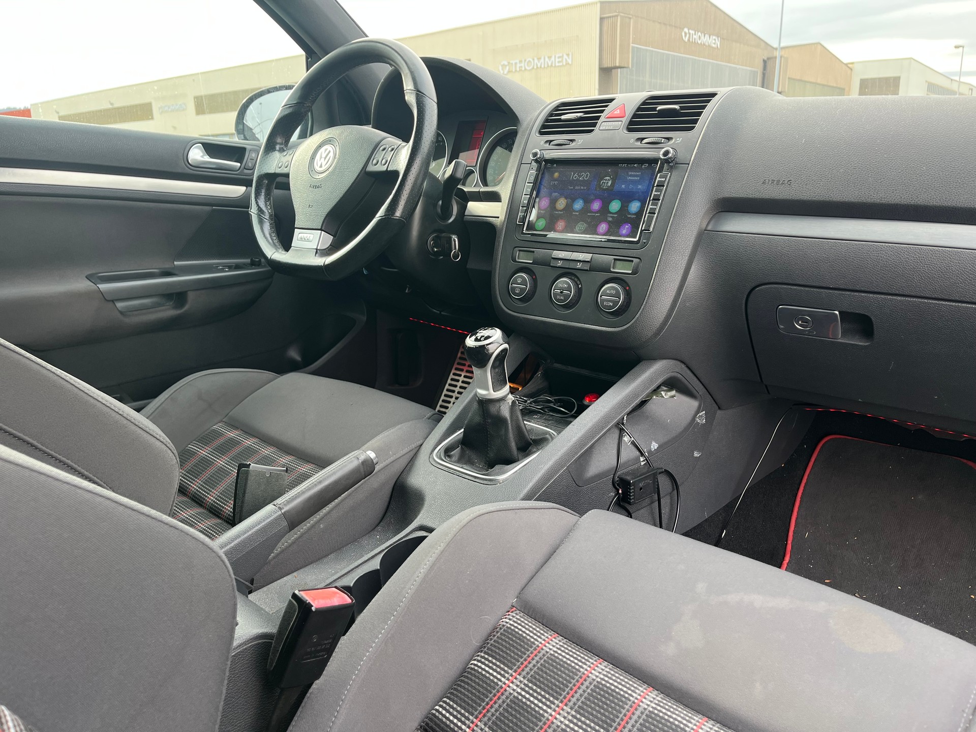 VW Golf 2.0 TFSI GTI-image-11