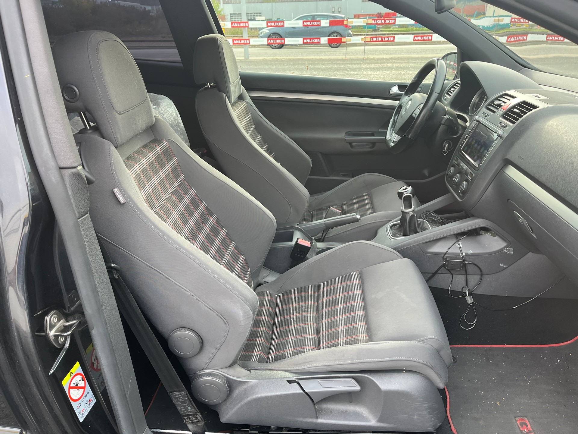 VW Golf 2.0 TFSI GTI-image-14